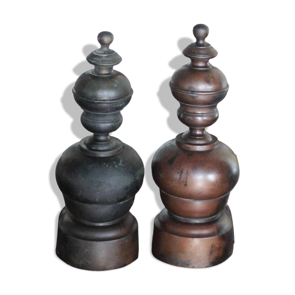 Paire de chenets, accessoires de cheminée