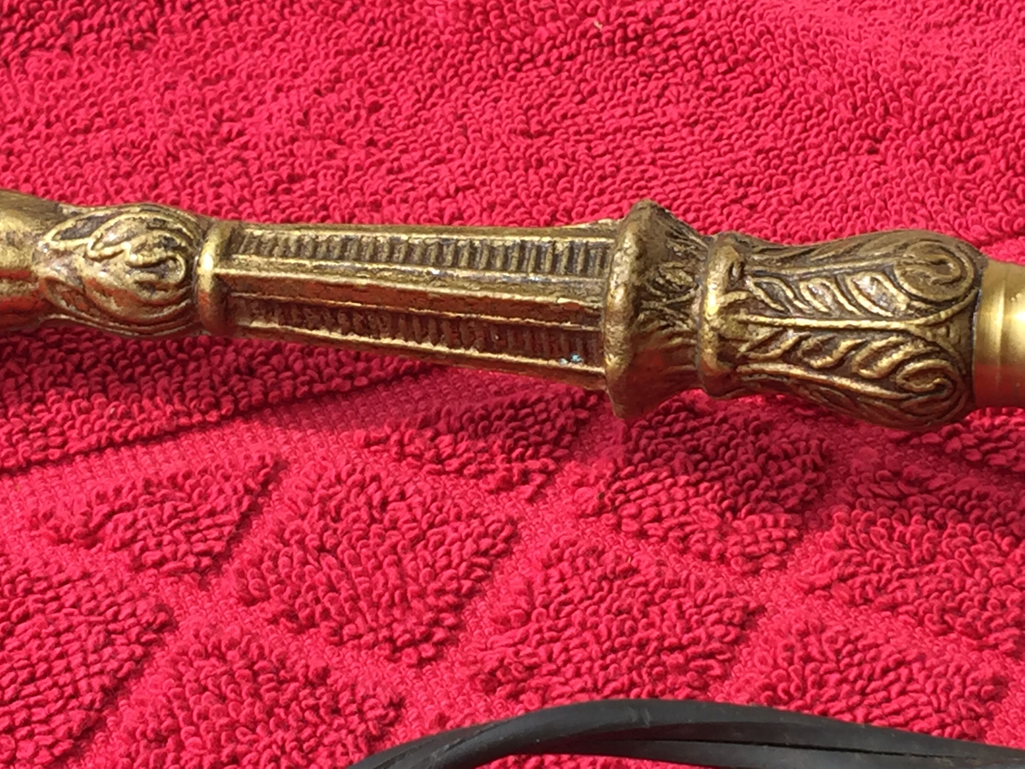 Chiseled copper lamp foot