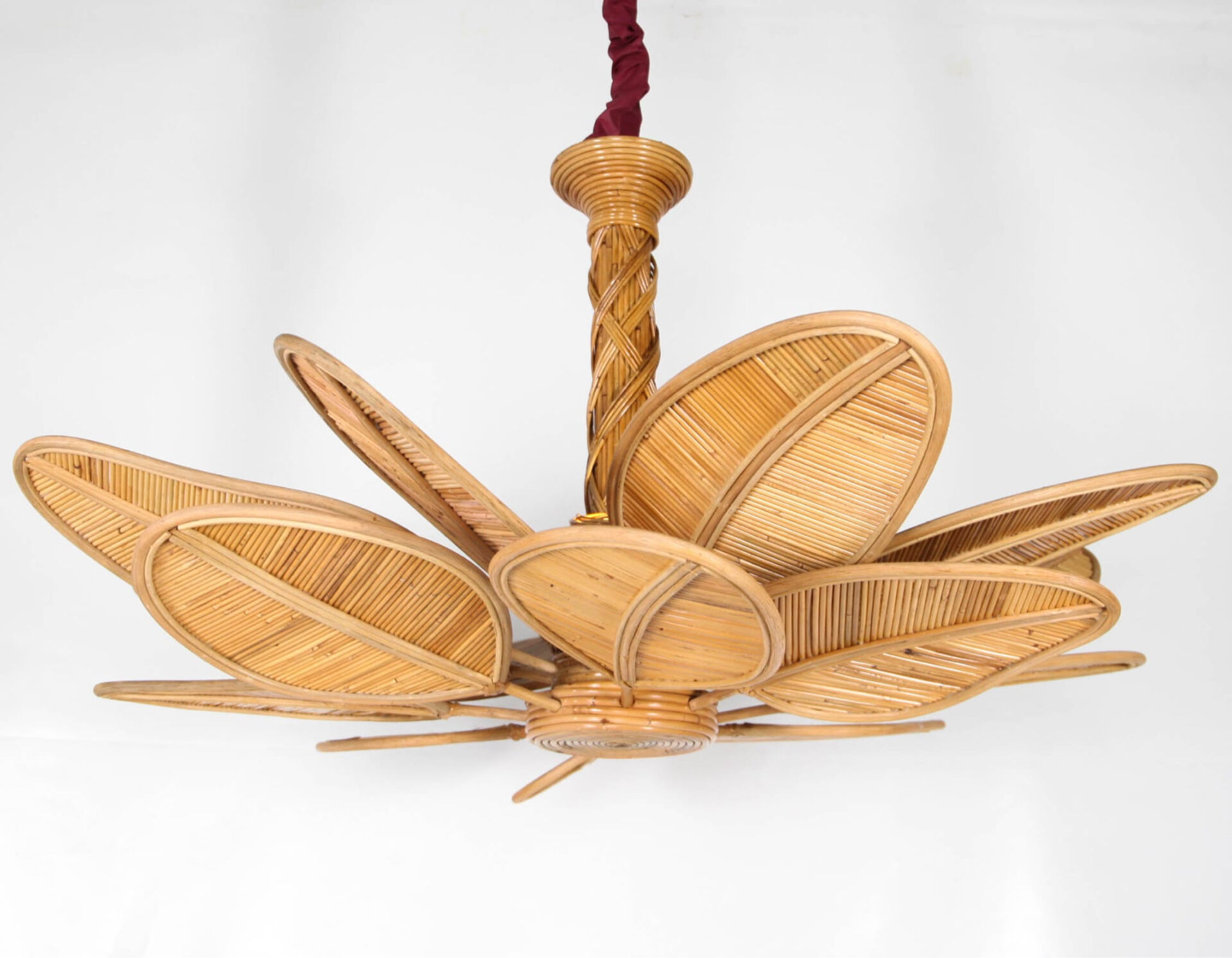 "Flower" chandelier in rattan