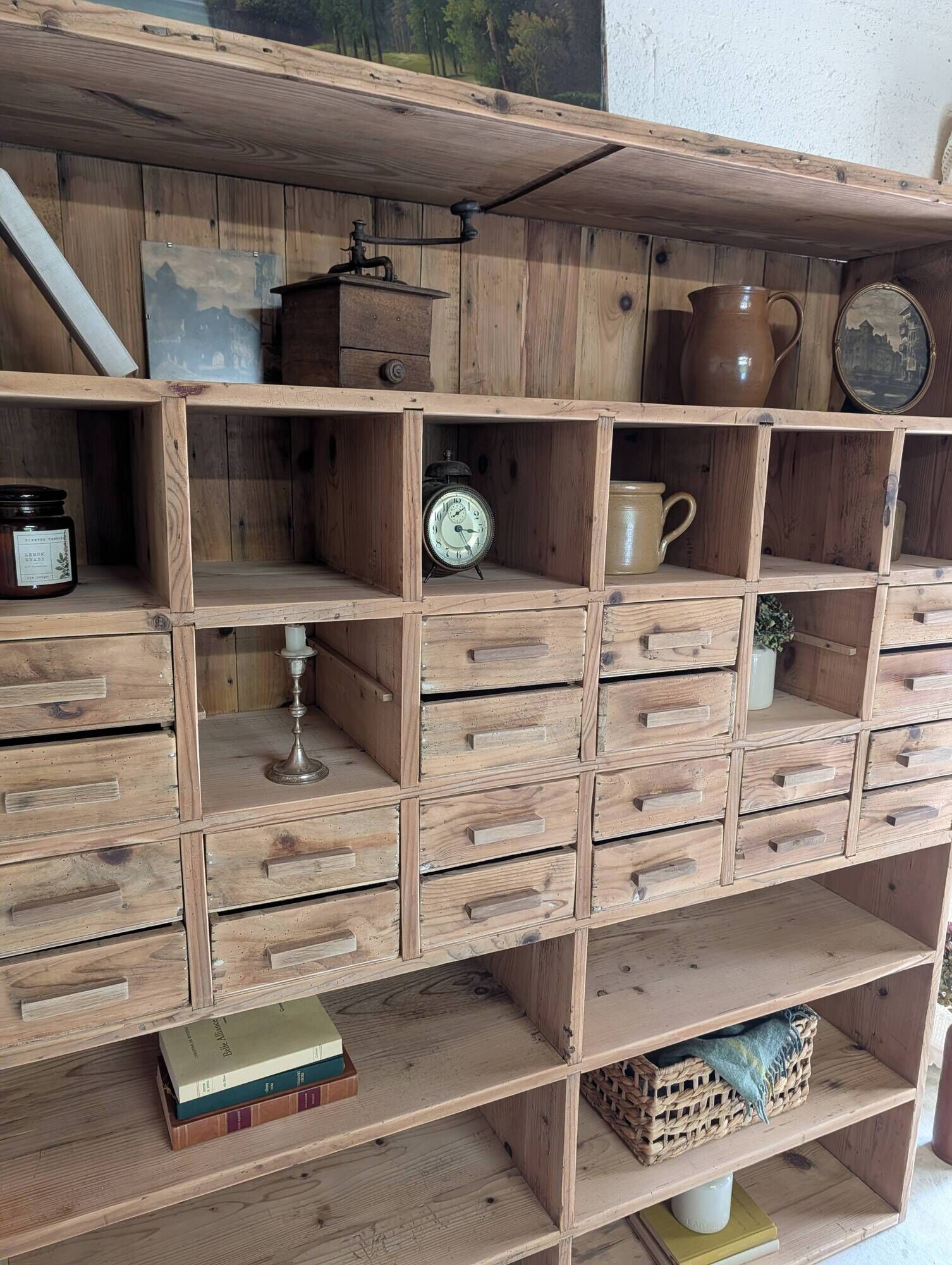 Ancien meuble d'atelier