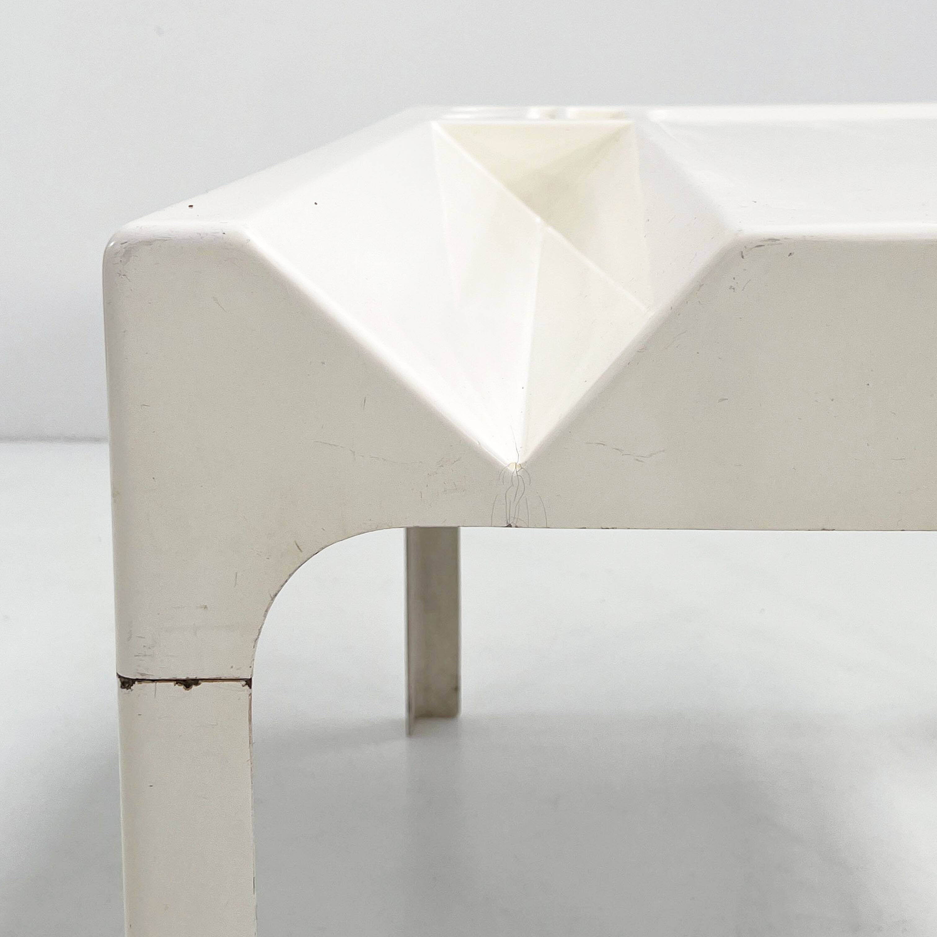 Ozoo fiberglass Space Age desk by Marc Berthier for D.A.N, 1960