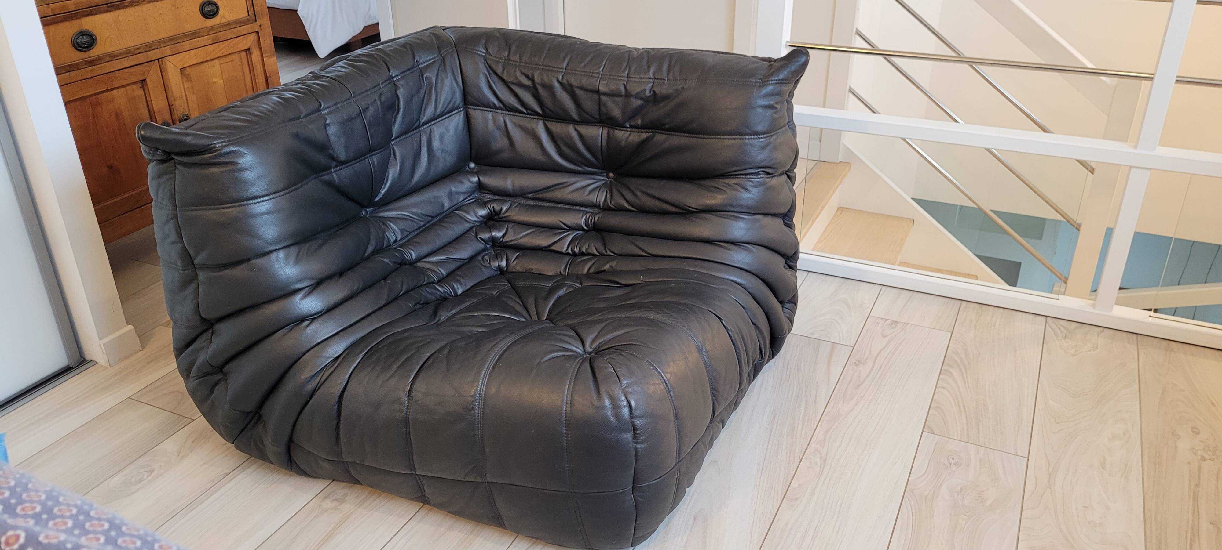 Corner sofa Togo black leather