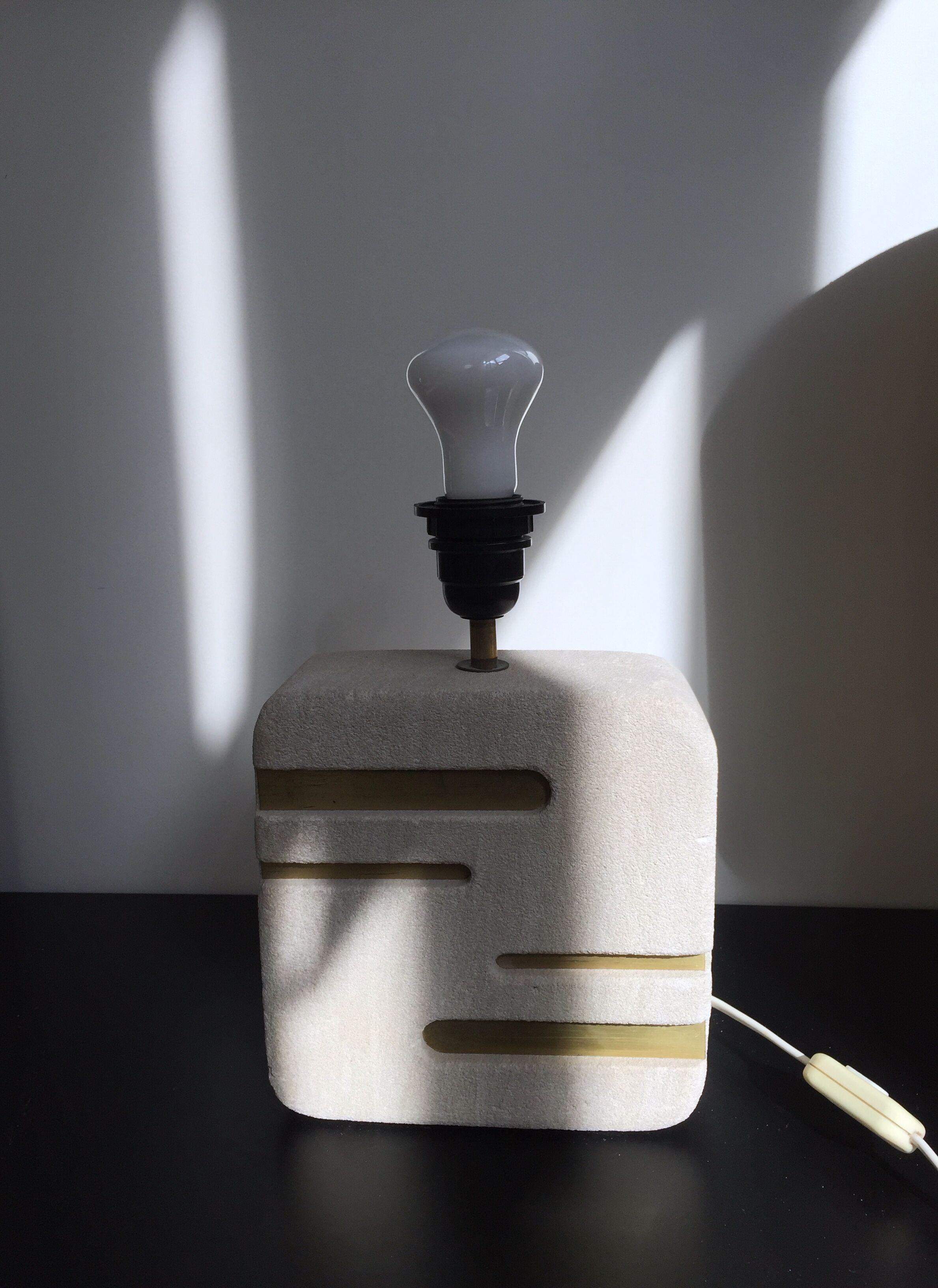 Lampe en pierre et laiton, vintage