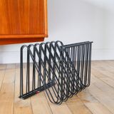 Black metal magazine rack Design attributed to François Arnal for Atelier A Made in France 1970