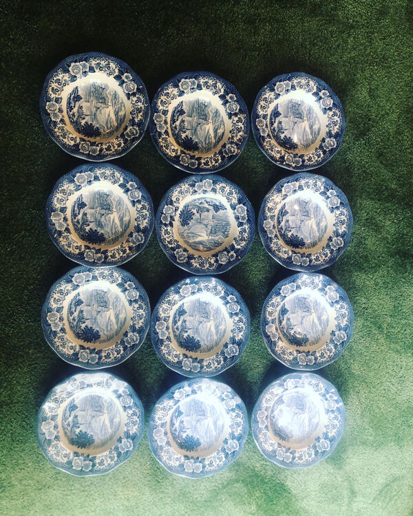 12 assiettes Wedgwood Lochs of Scotland