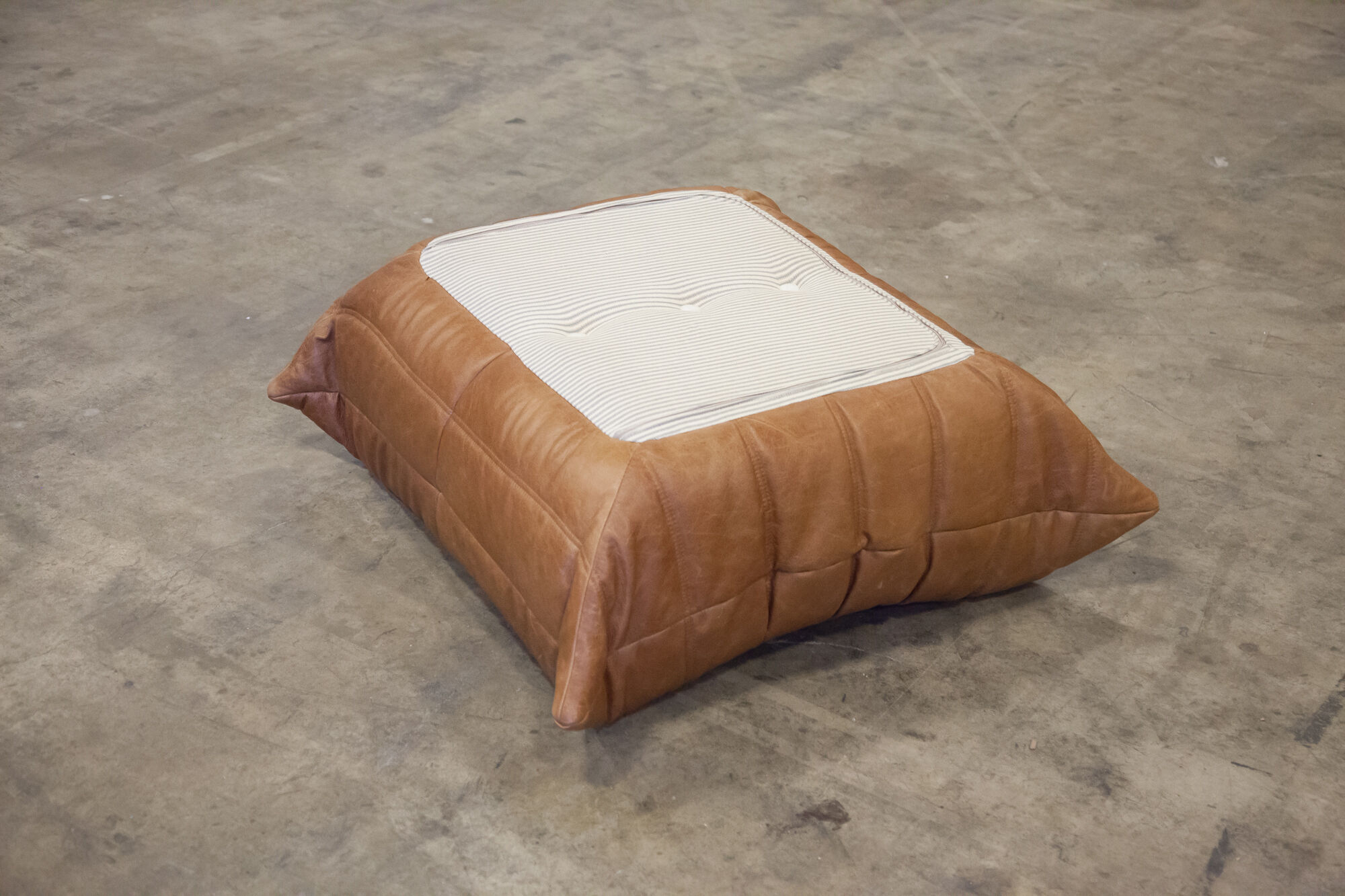 Ottoman "Togo" leather  designed by Michel Ducaroy 1973