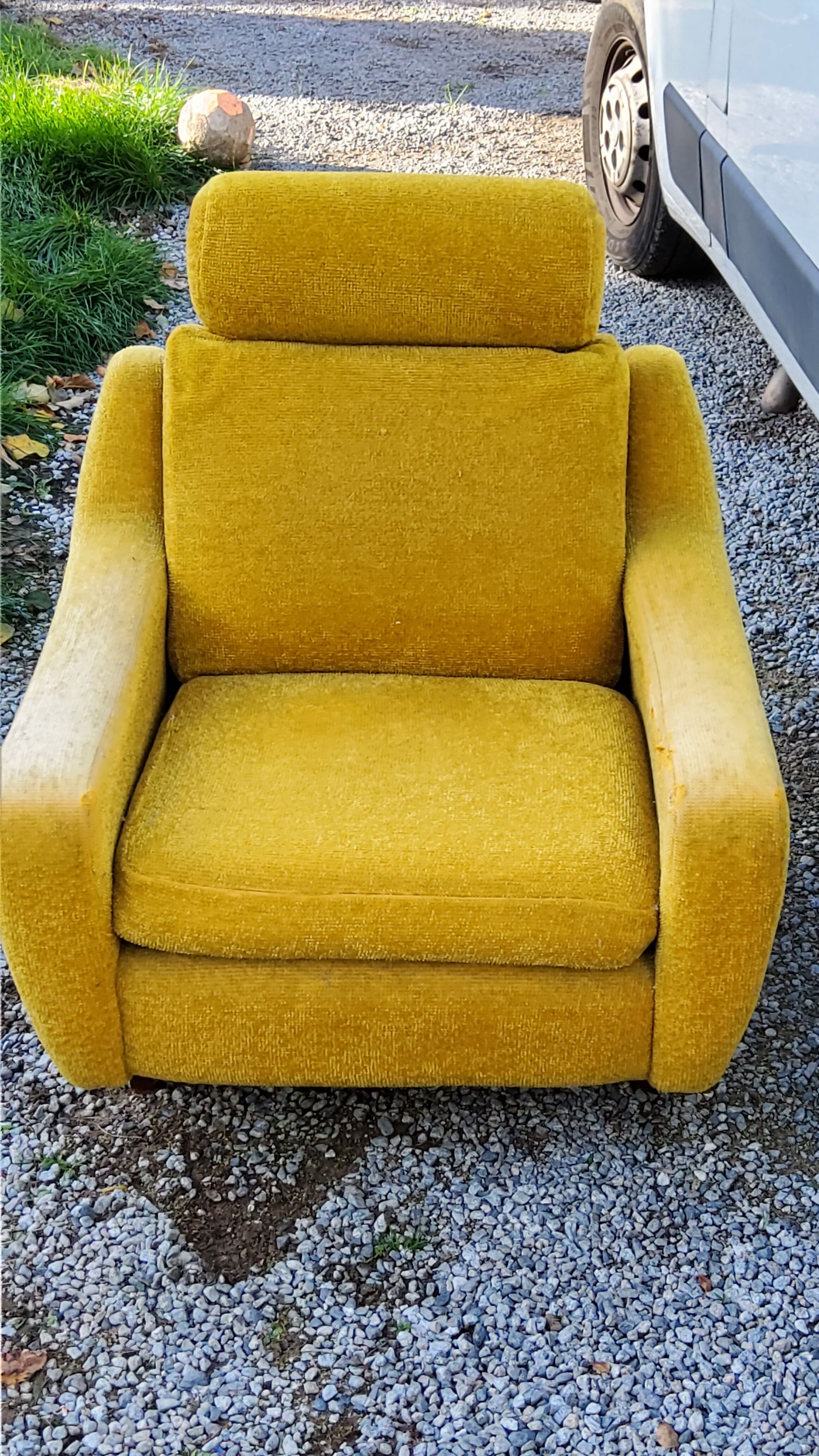 Armchair of the 70s velvet base sleigh in solid mahogany