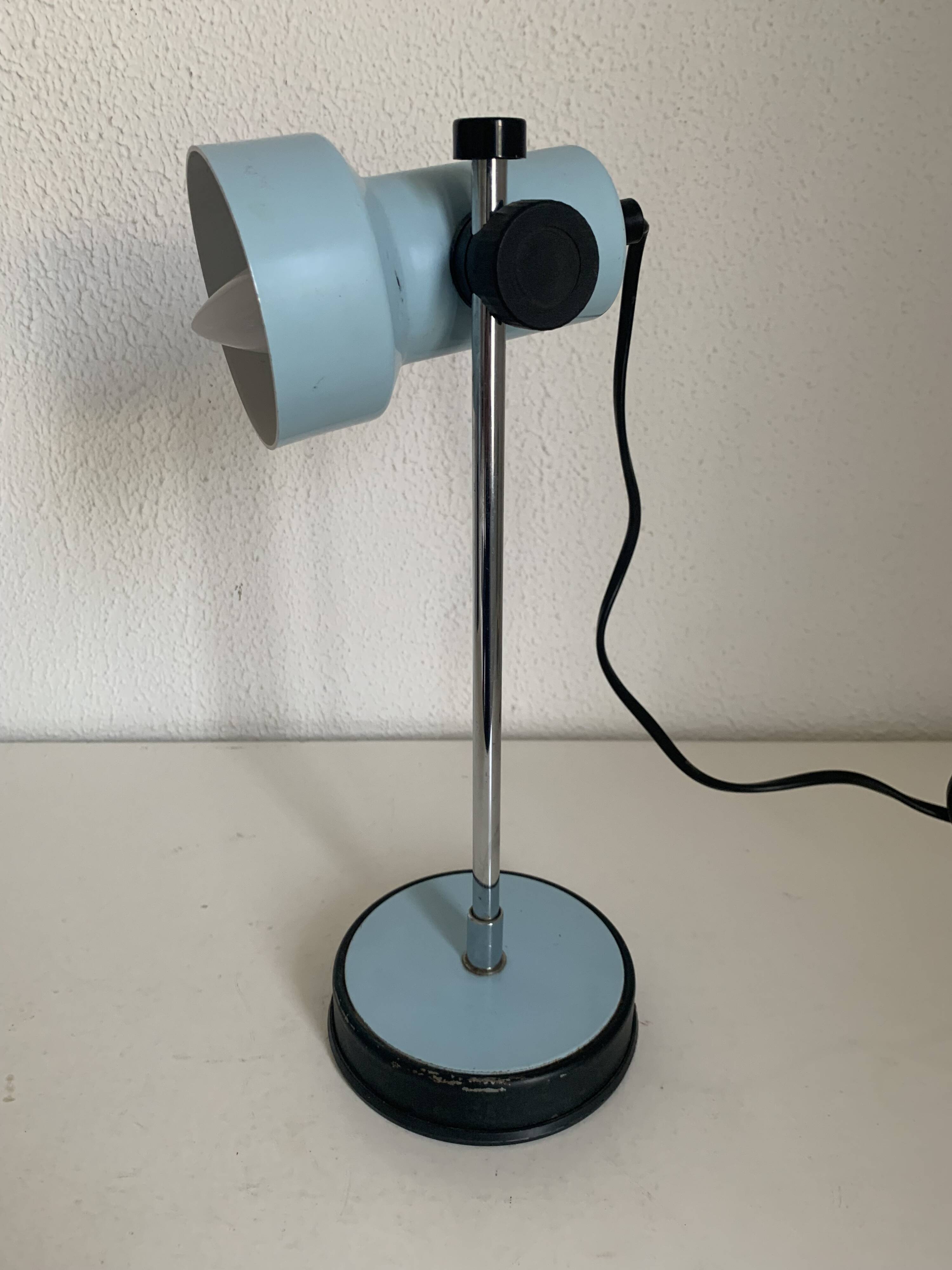 Vintage 1960s Veneta Lumi desk lamp, sky blue - 30 cm