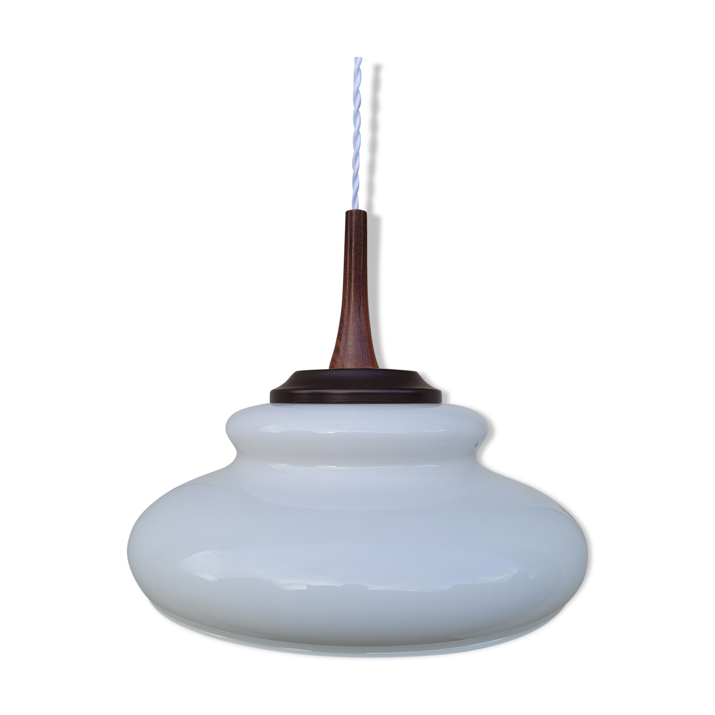 Suspension in opaline and teak