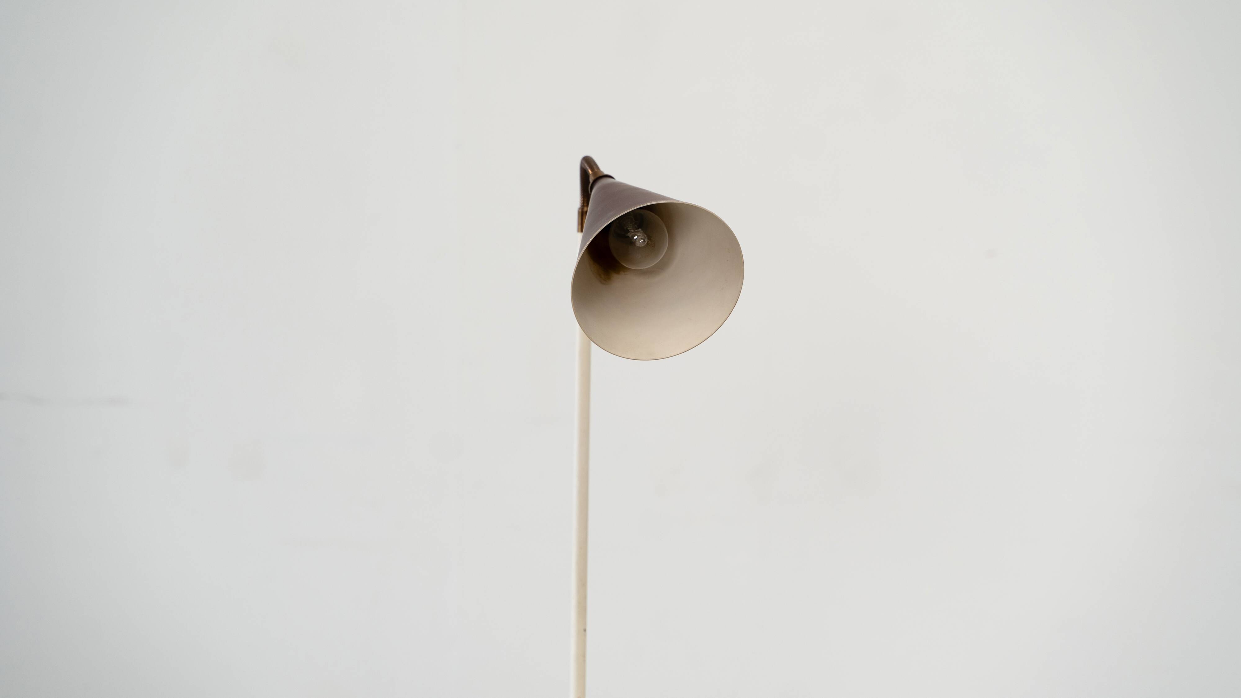 Lampe sur pied italienne avec base en marbre par Stillux