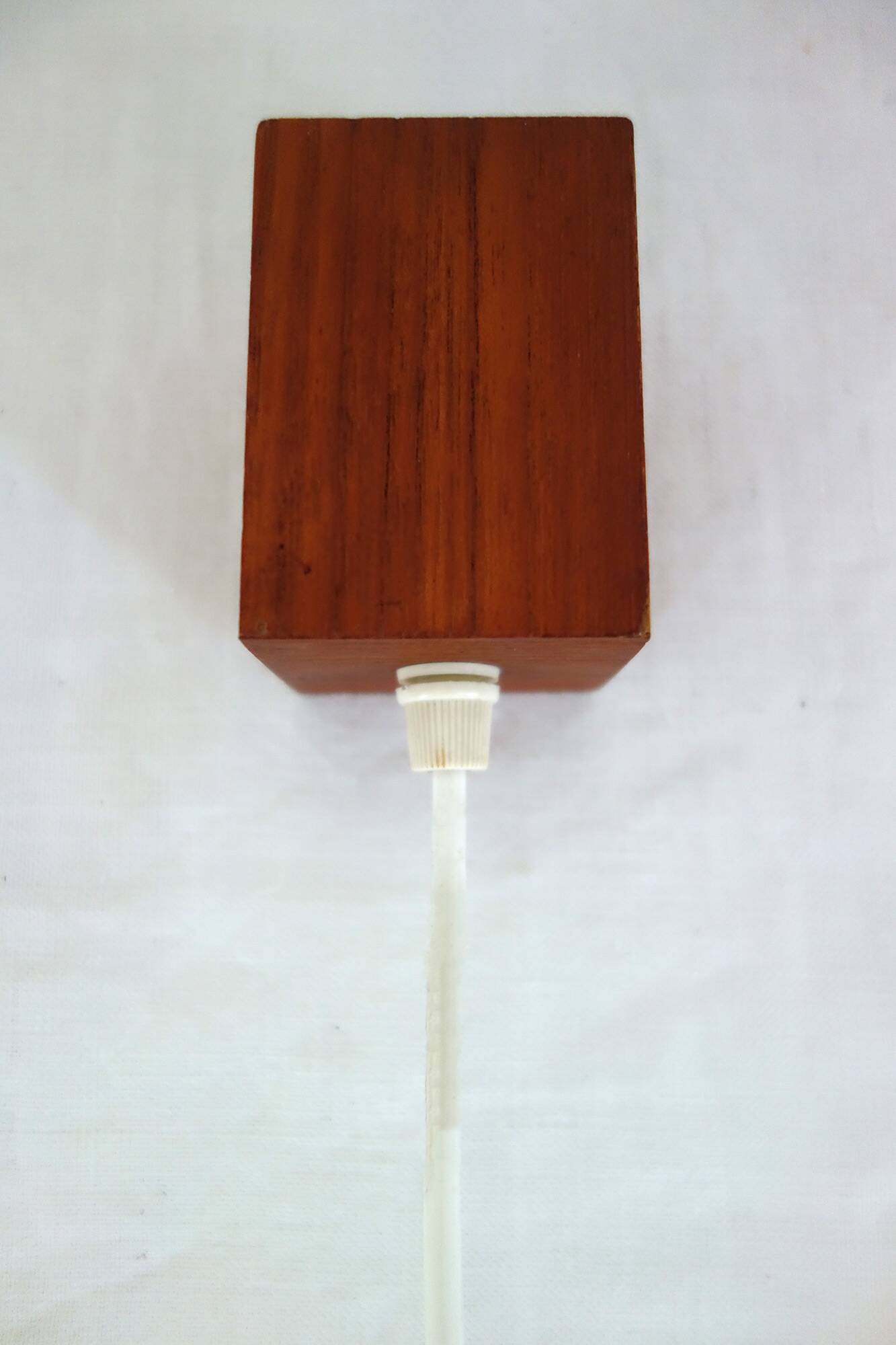 Scandinavian suspension in perspex and teak from the 60s/70s.
