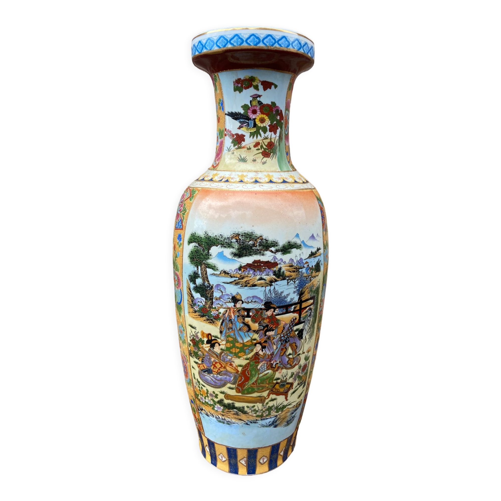 Chinese vase japan motif
