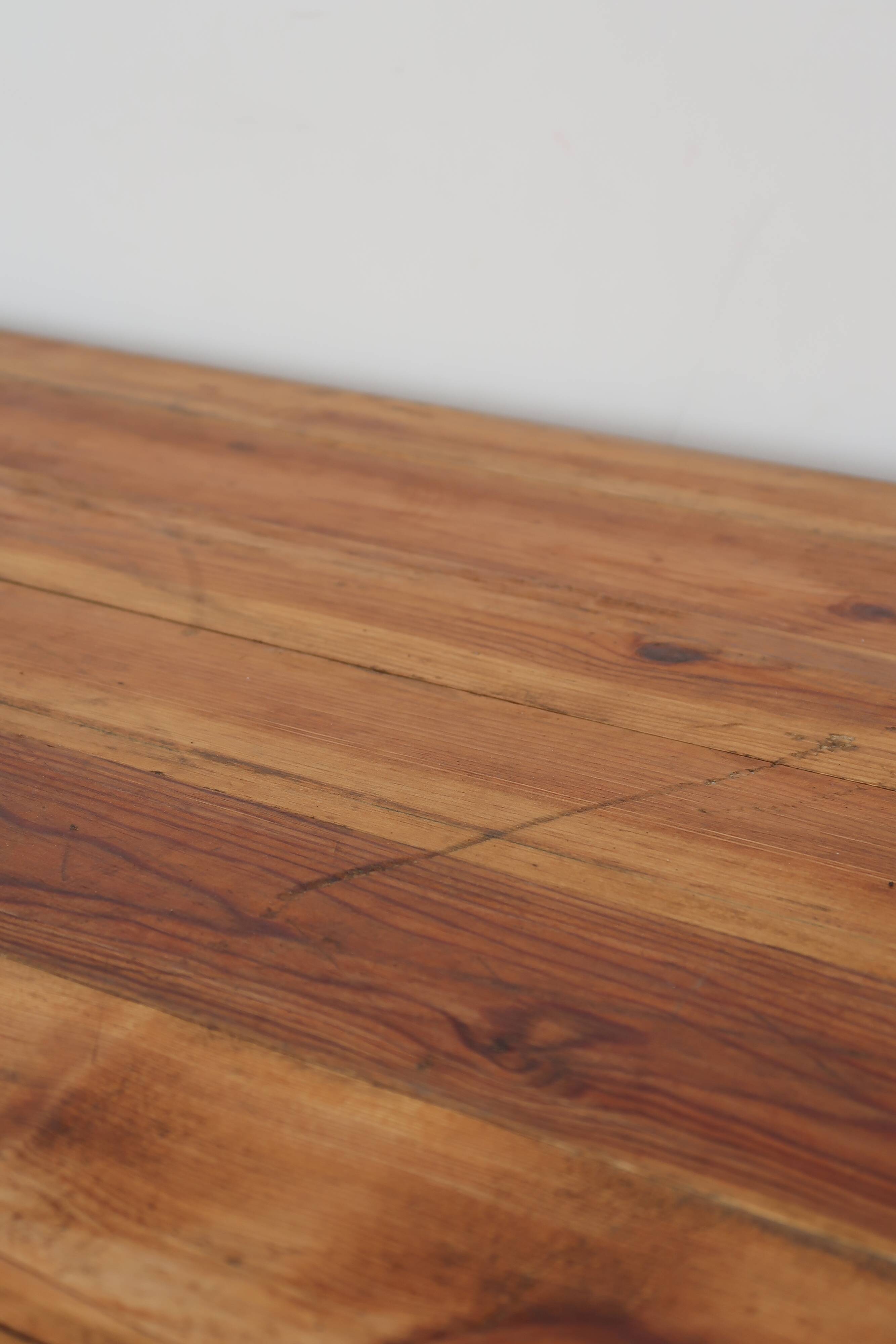 Light farmhouse table