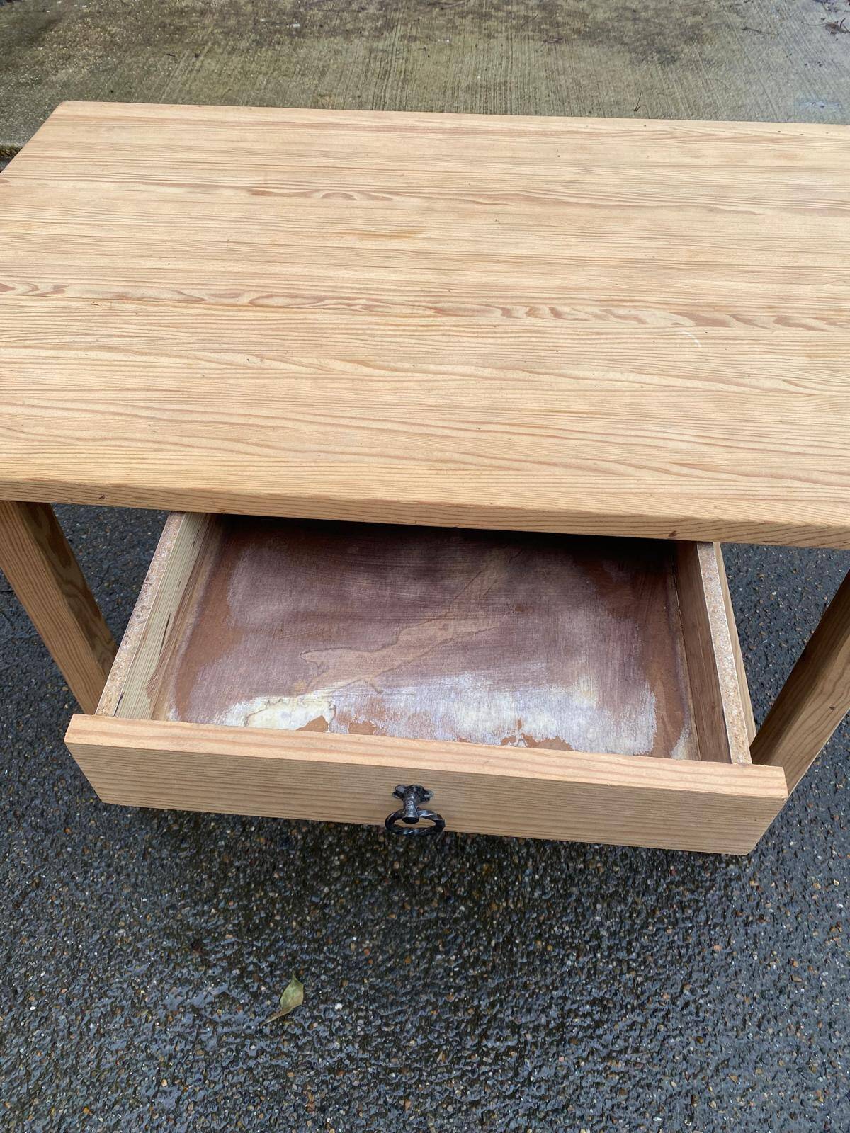 Renovated farmhouse table in solid pine, 110cm.
