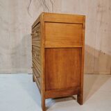 Oak chest of drawers