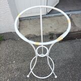 Pedestal table