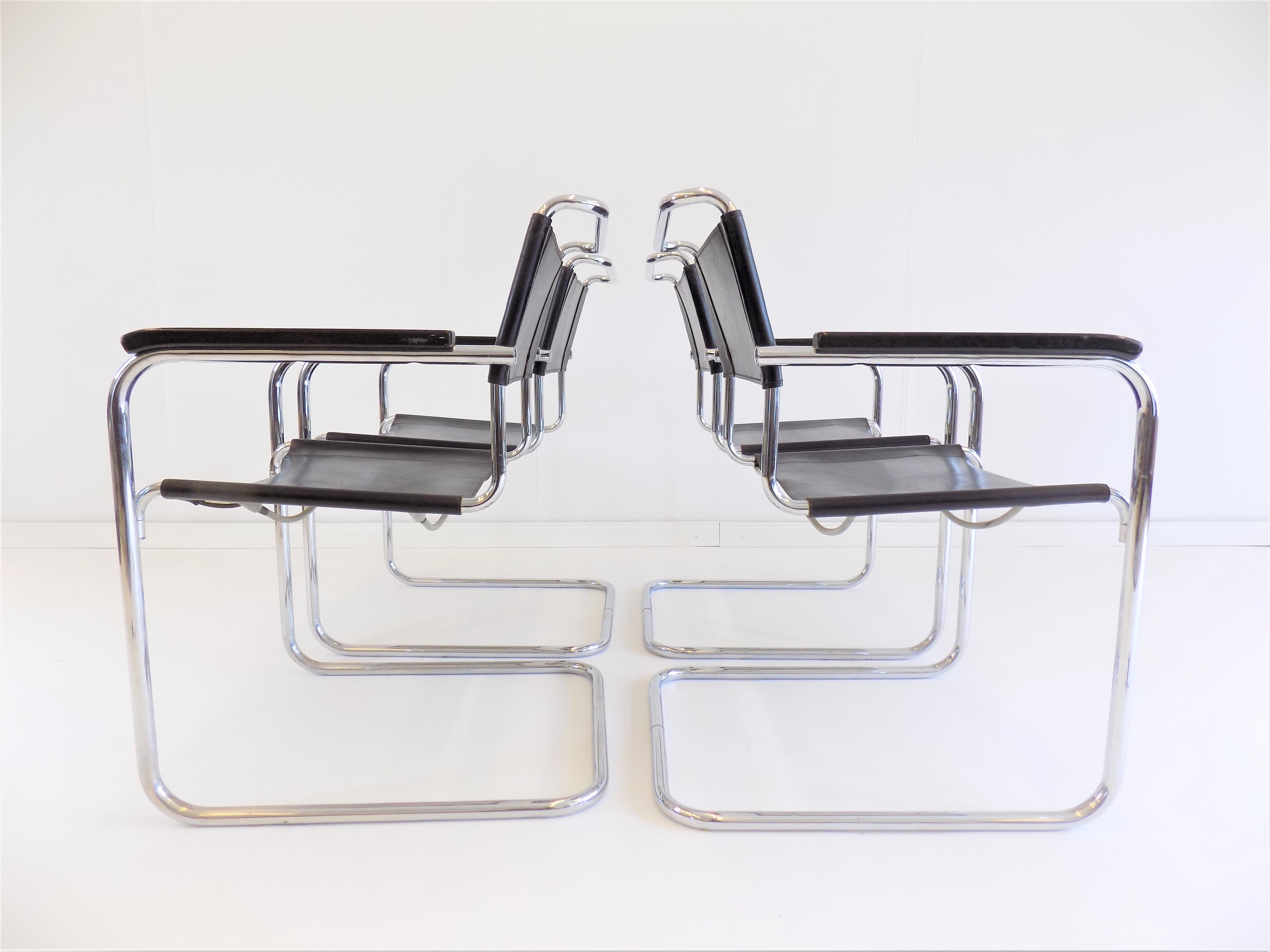 Set de 4 fauteuils Thonet S34 cuir cantilever par Mart Stam