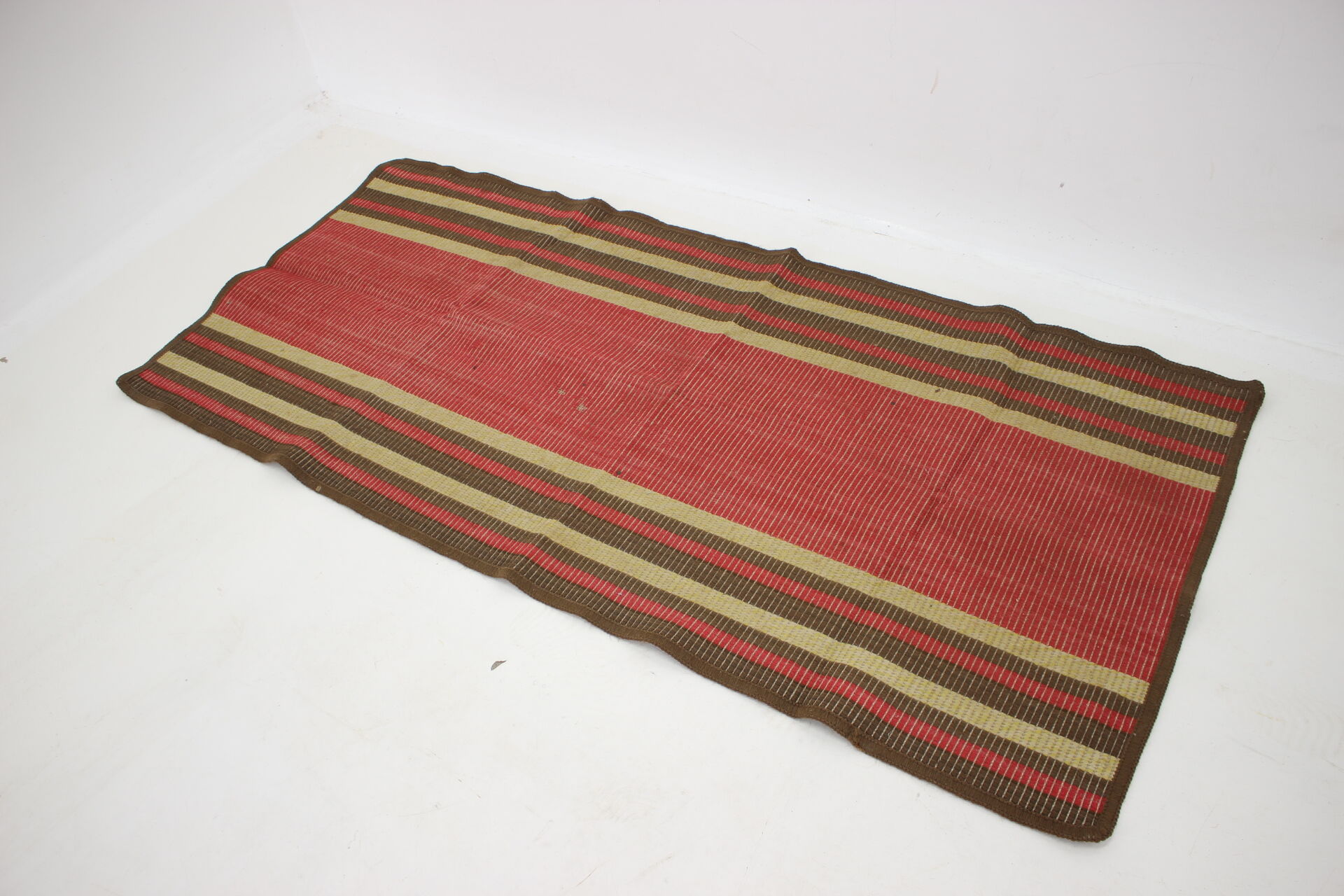 1940s  Wool Rug Czechoslovakia 138x163cm