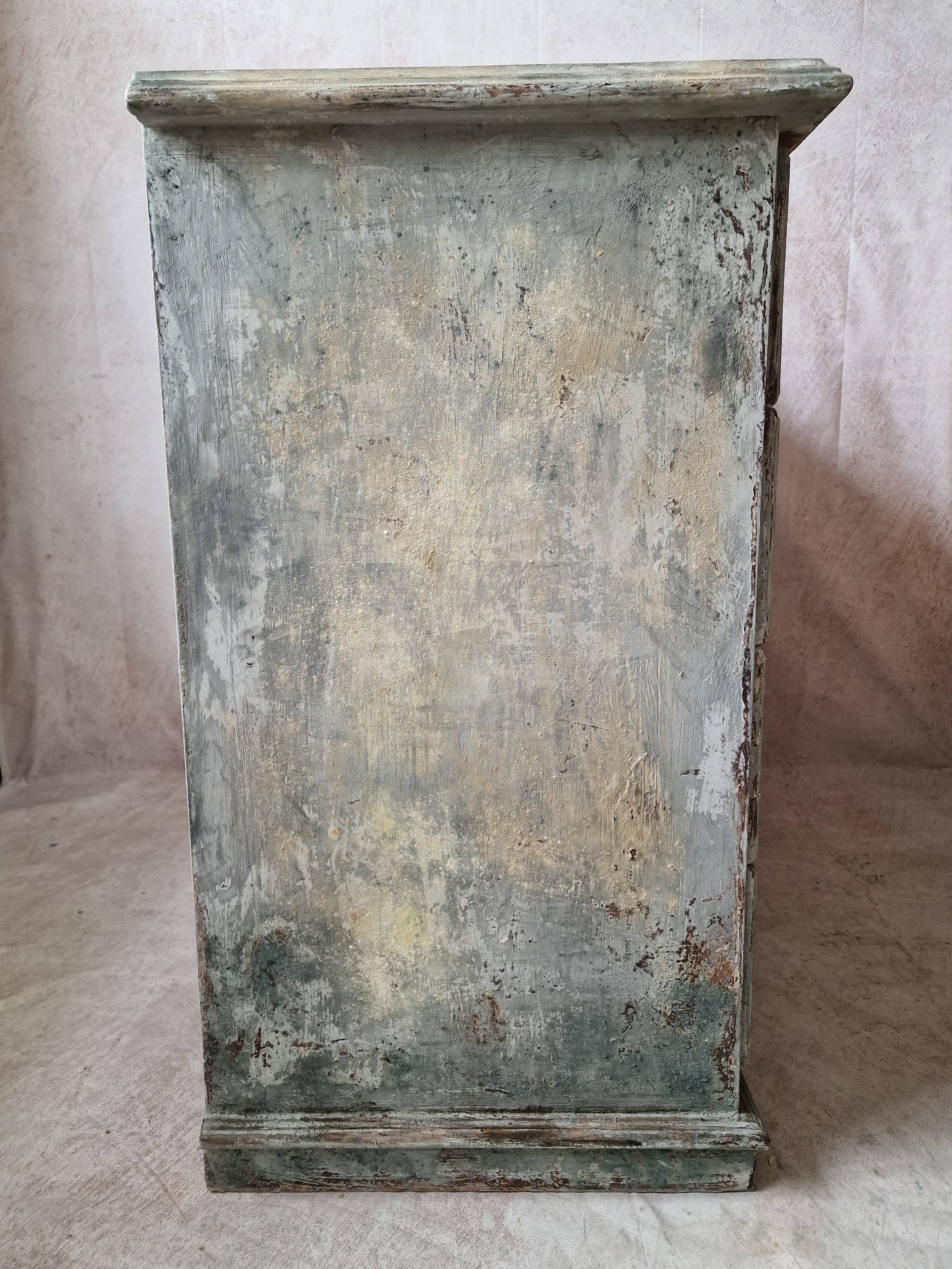 Patinated chest of drawers