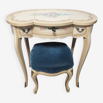 Venetian dressing table