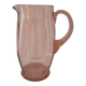 Pichet en verre soufflé rose, vers 1960