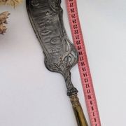 Large Art Nouveau serving shovel in white metal and gilded brass 30 cm