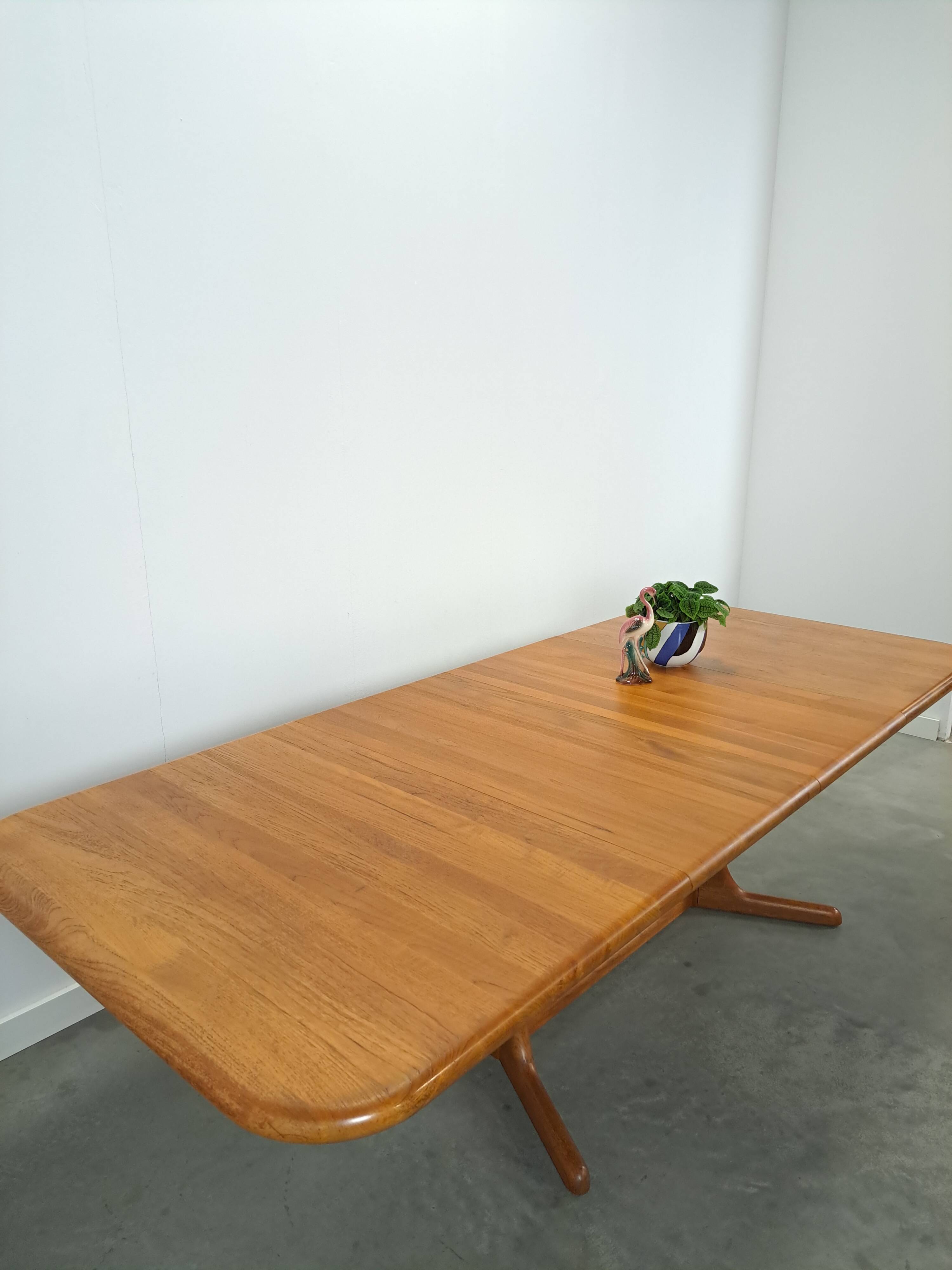 XL Deense uitschuifbare teak eettafel