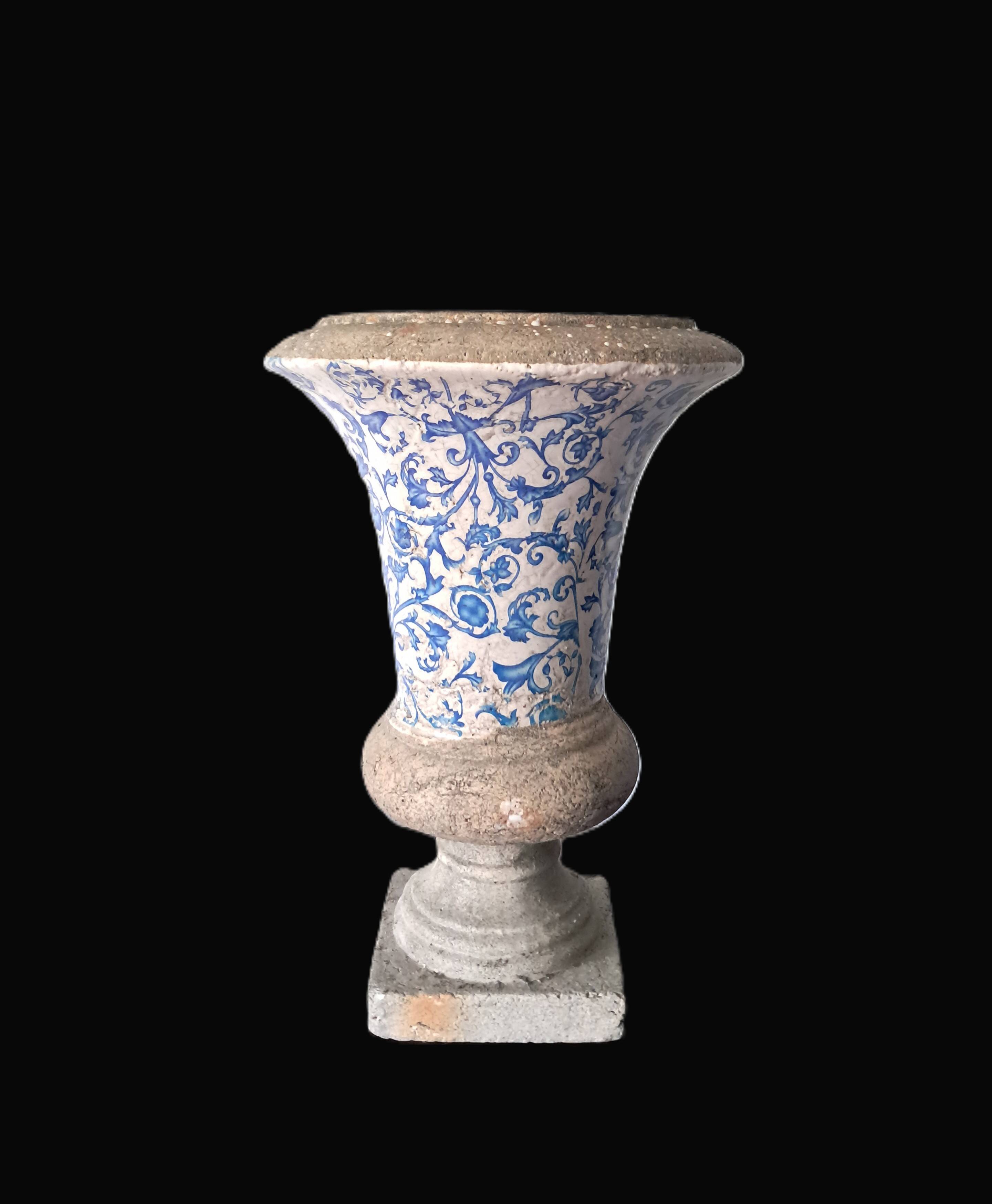 Medici Vase Planter in Cement and Earthenware
