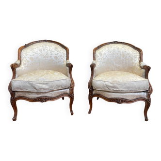 Paire de fauteuils - bergères de style Louis XV
