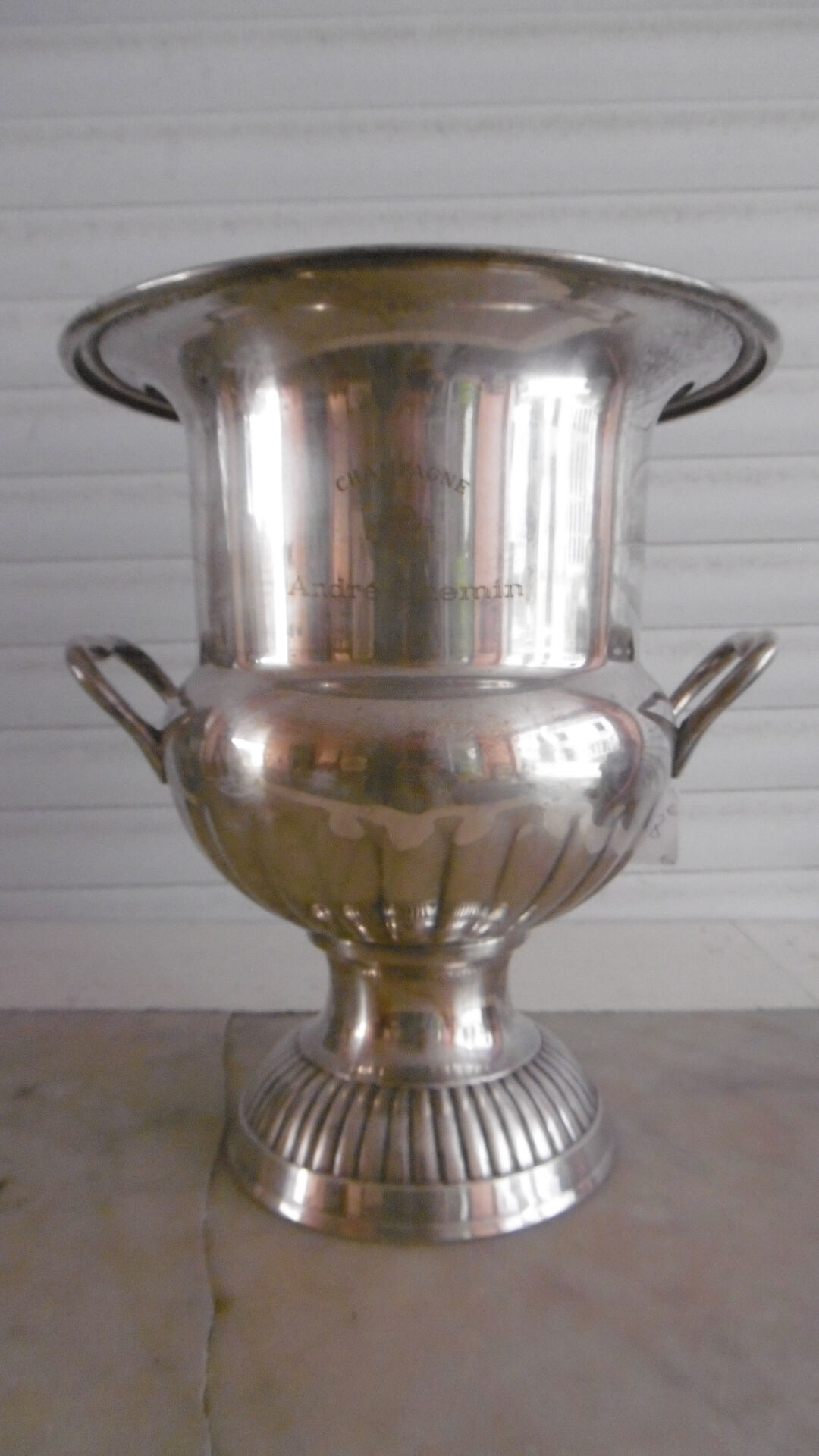 Medicis style champagne bucket in silver metal