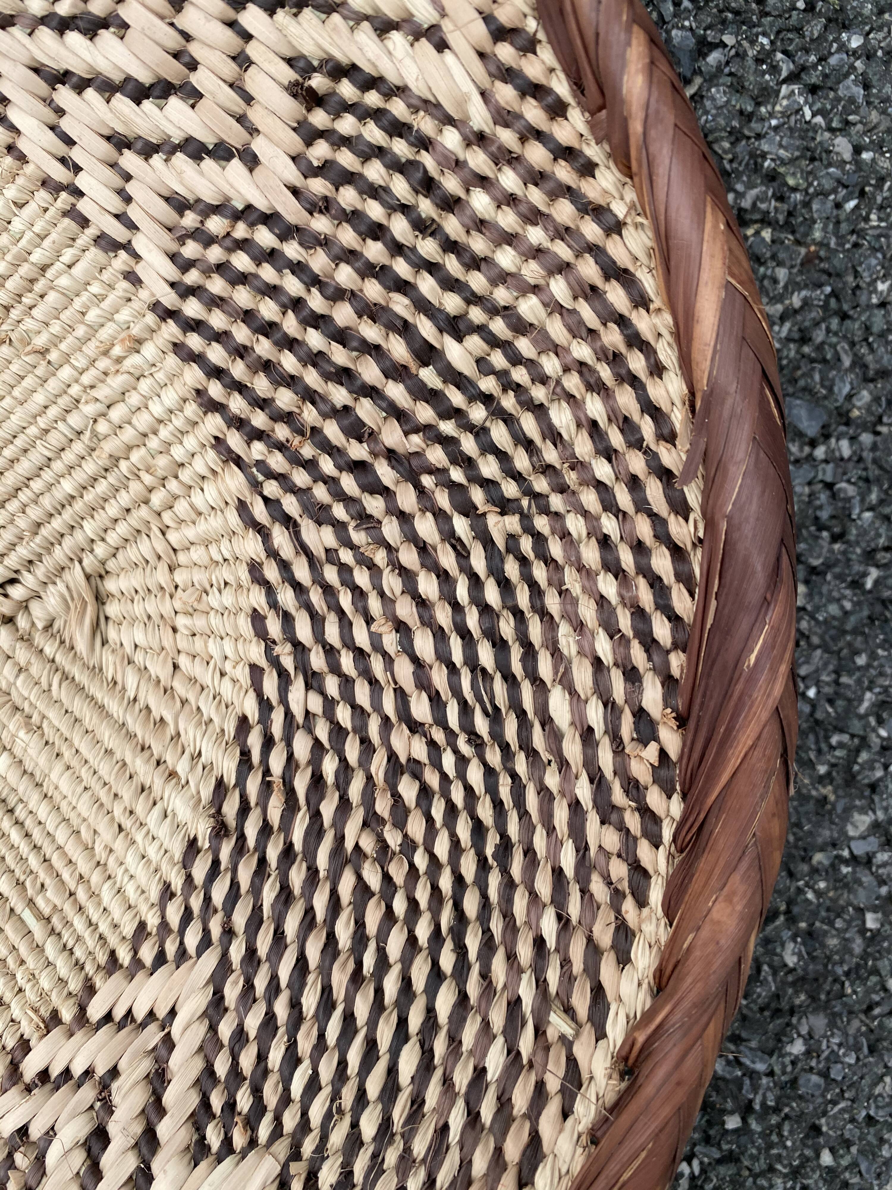 30 cm batonga wall basket