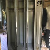 Ancien vestiaire d’atelier 3 portes