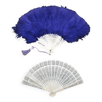 Pair of fans nineteenth century in bone and ostrich feathers