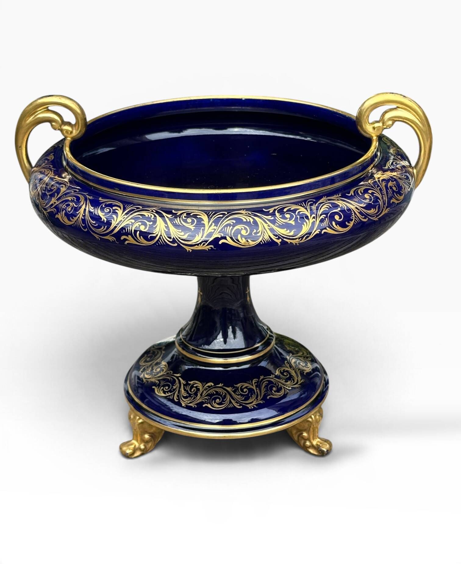 Large blue Sèvres vase / table centre and gold earthenware from Tours, signed.