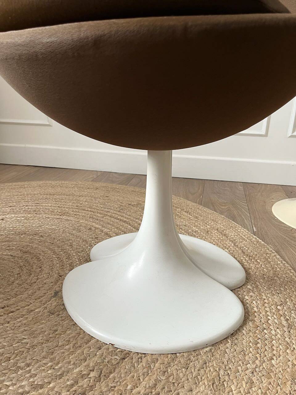Chaise Egg, Christian Adam