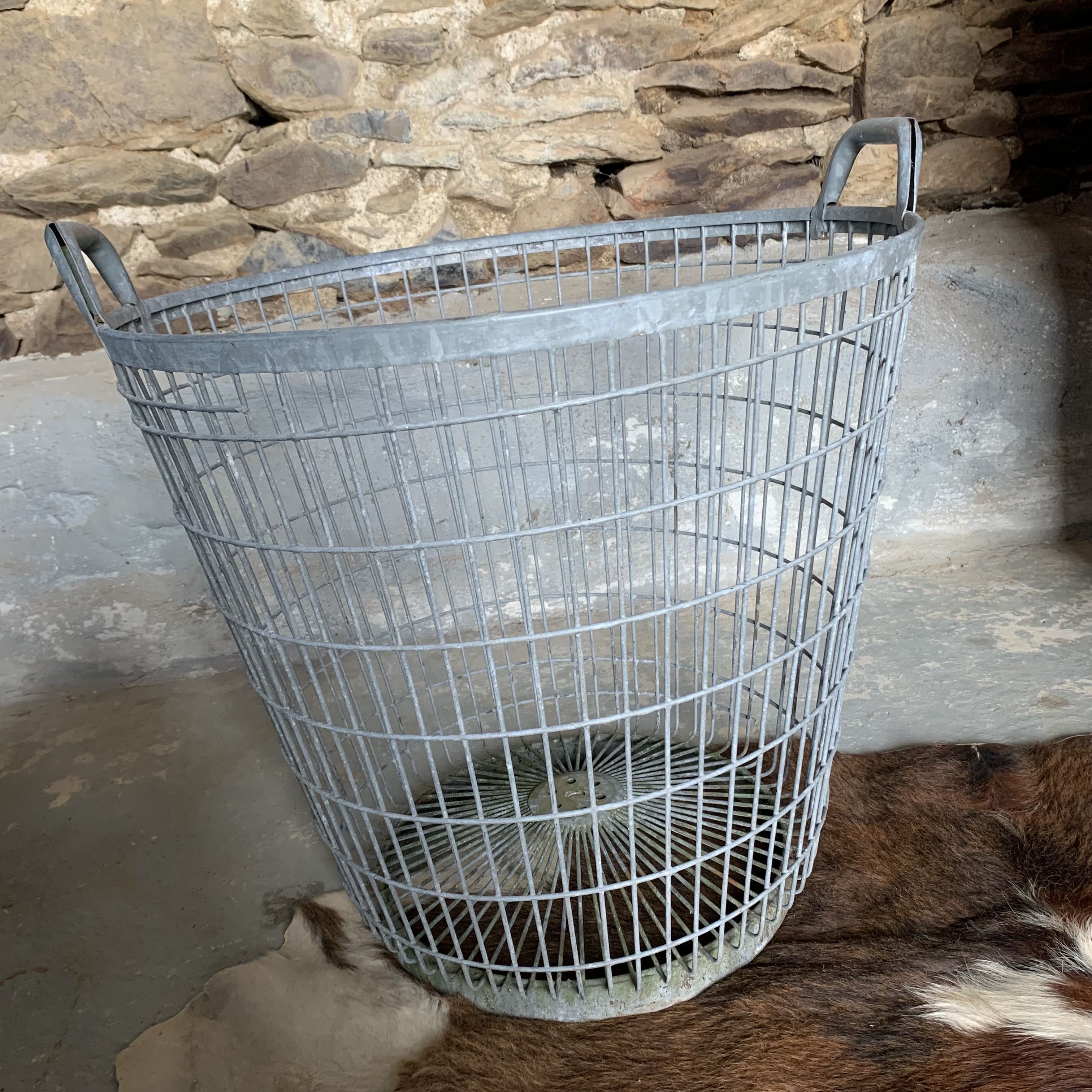 Large metal basket / basket, industrial style