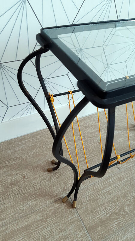 Vintage magazine holder "scoubidou" in black wrought iron.