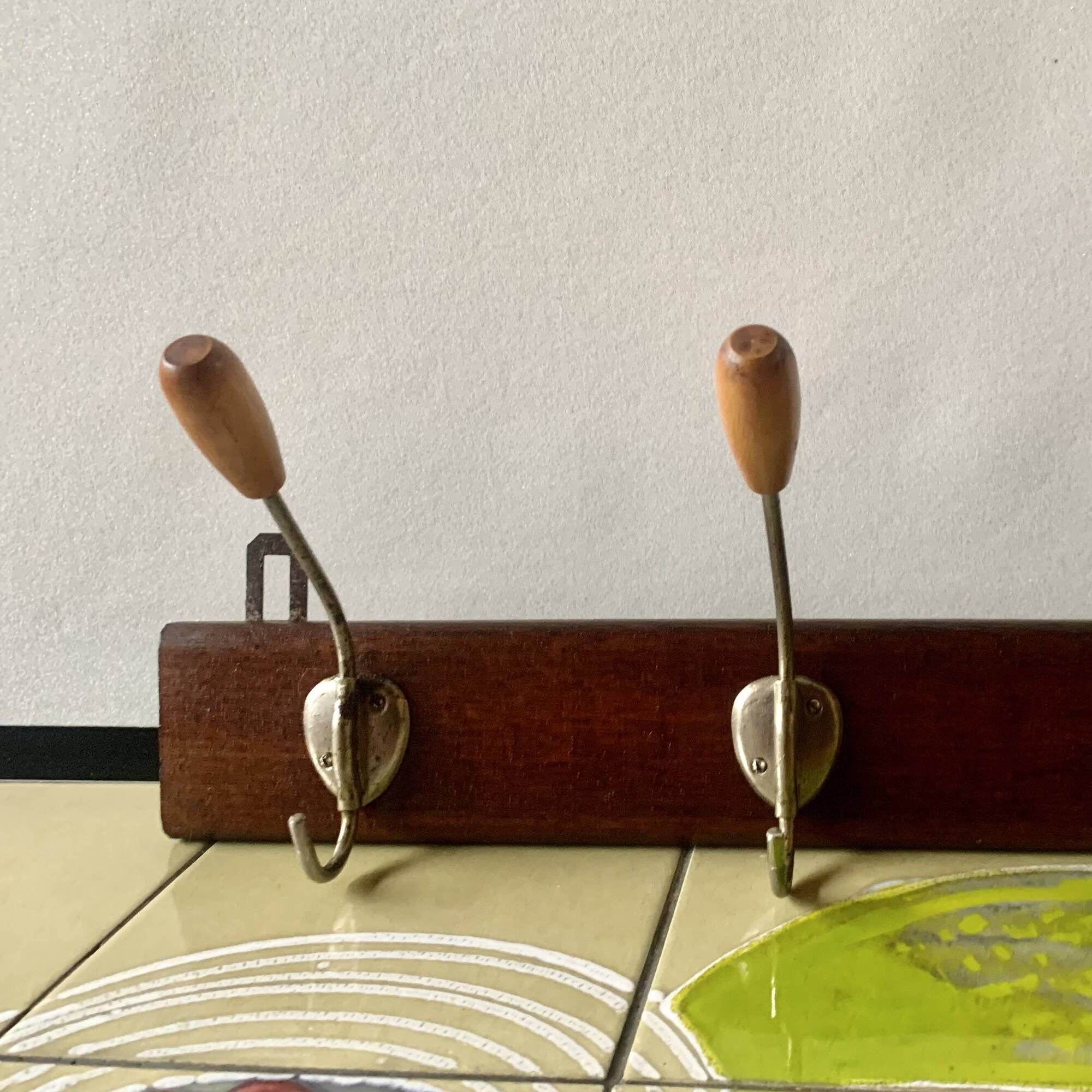 Vintage wooden wall coat rack - 6 hooks