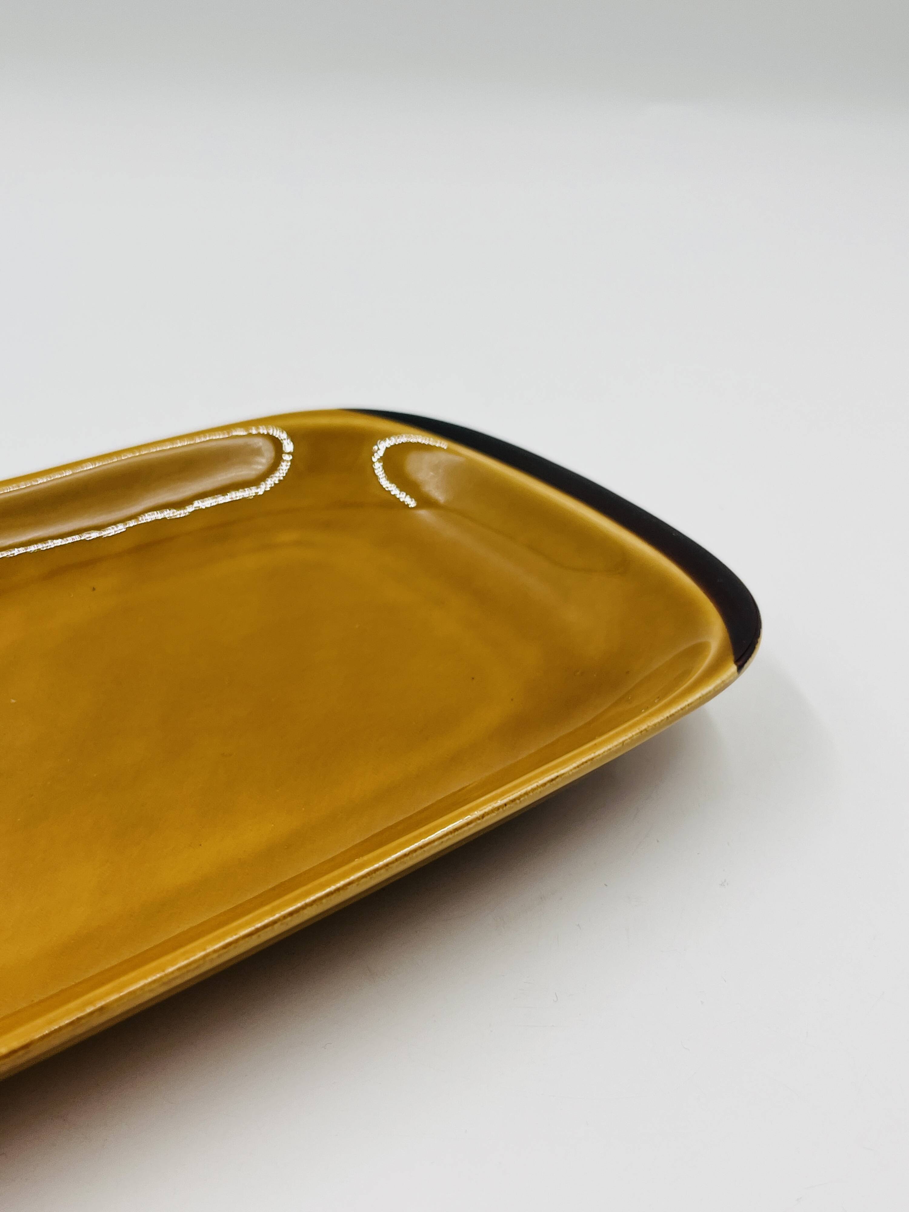 Flat NT stoneware Japan