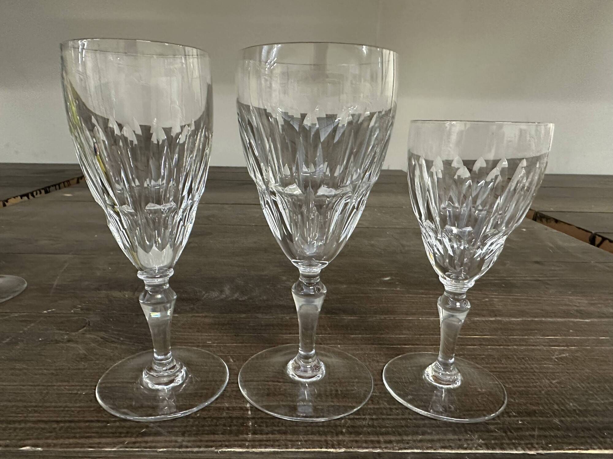 Service 24 old Baccarat glasses Deauville model