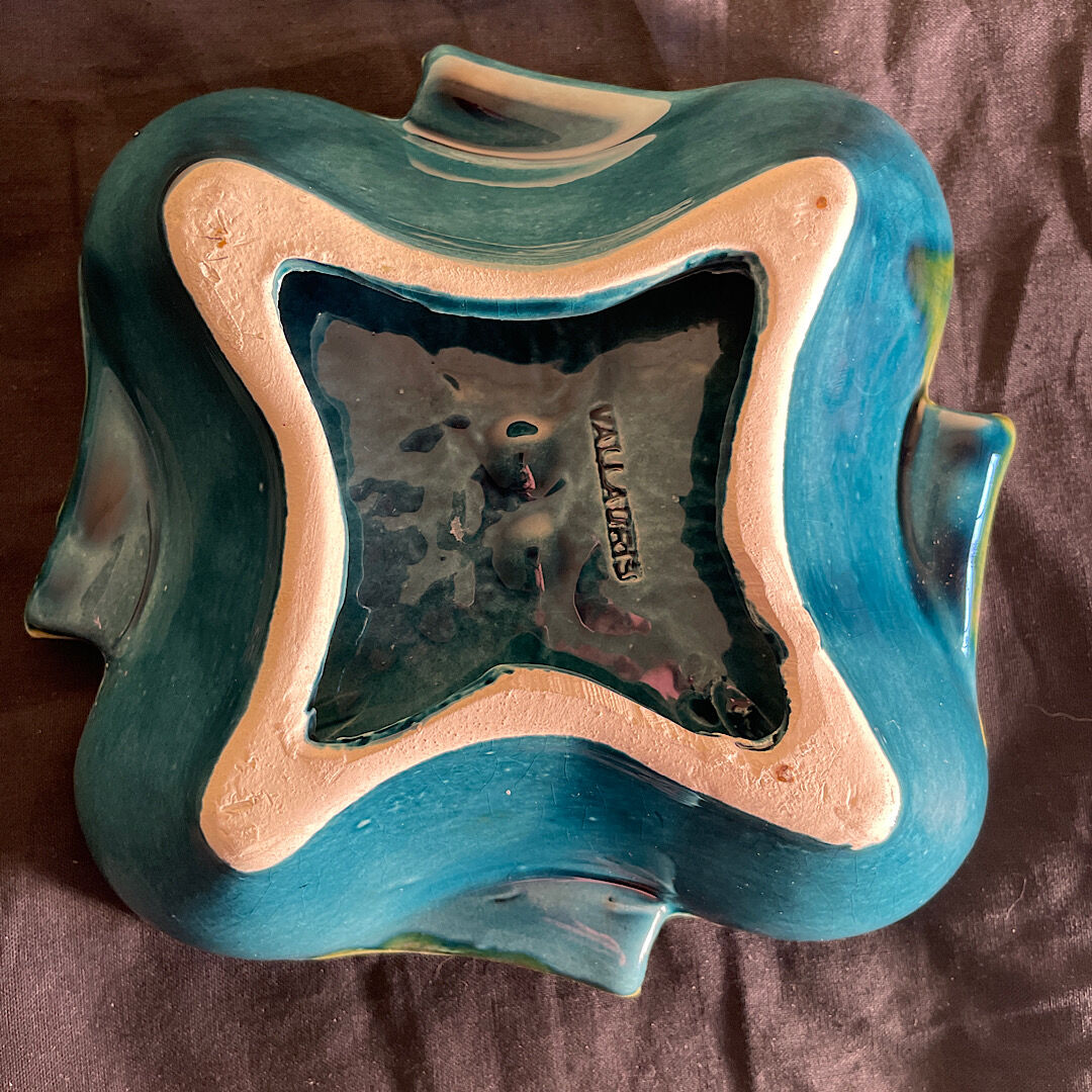 Empty vintage pocket Vallauris