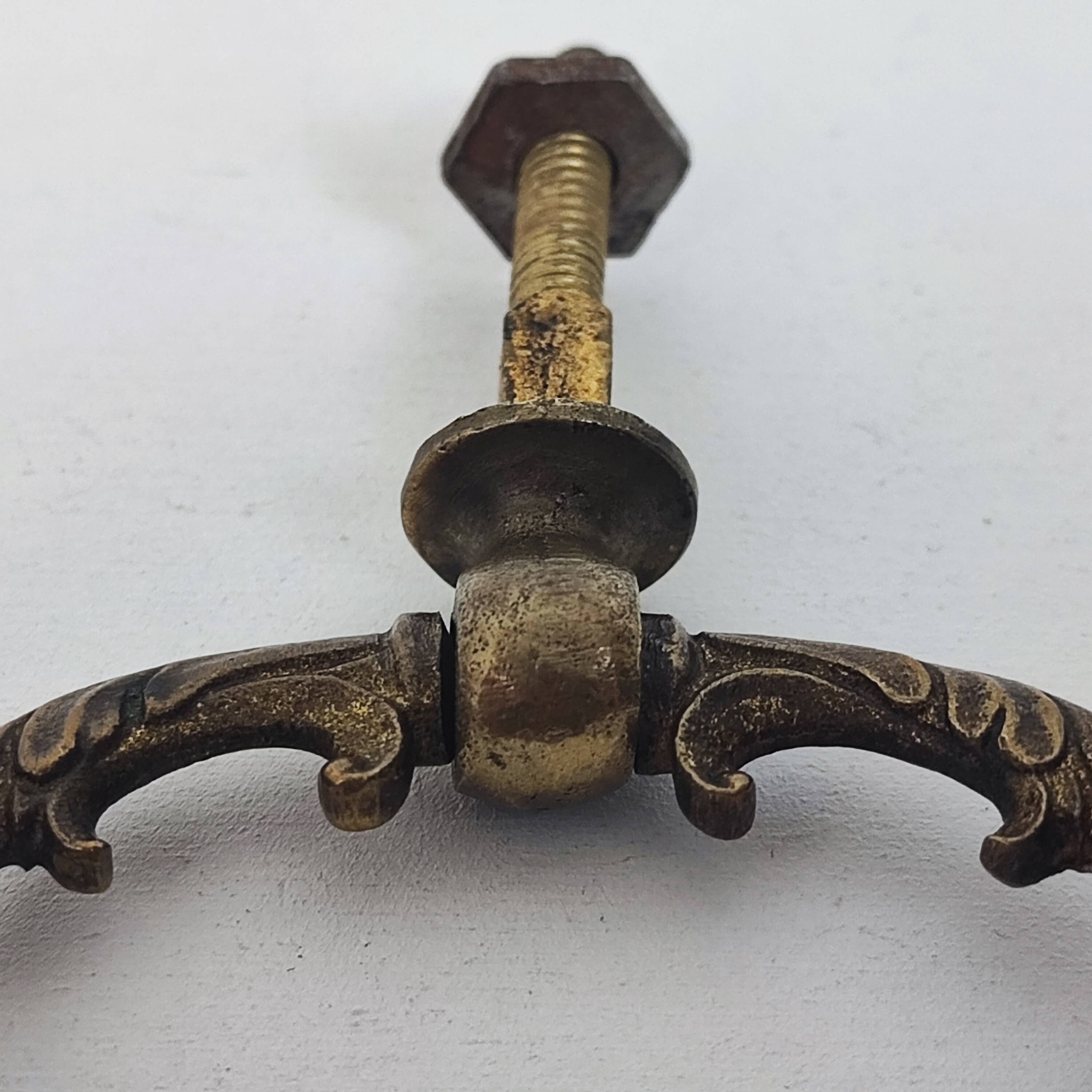 Poignées de meuble en bronze