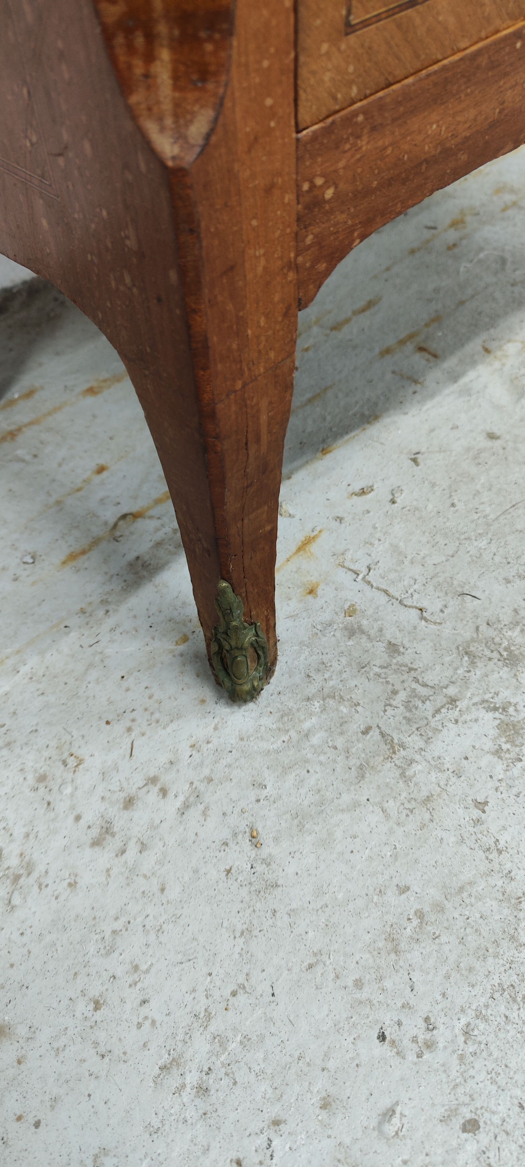 Former secretary marquetry and gilded bronze fittings