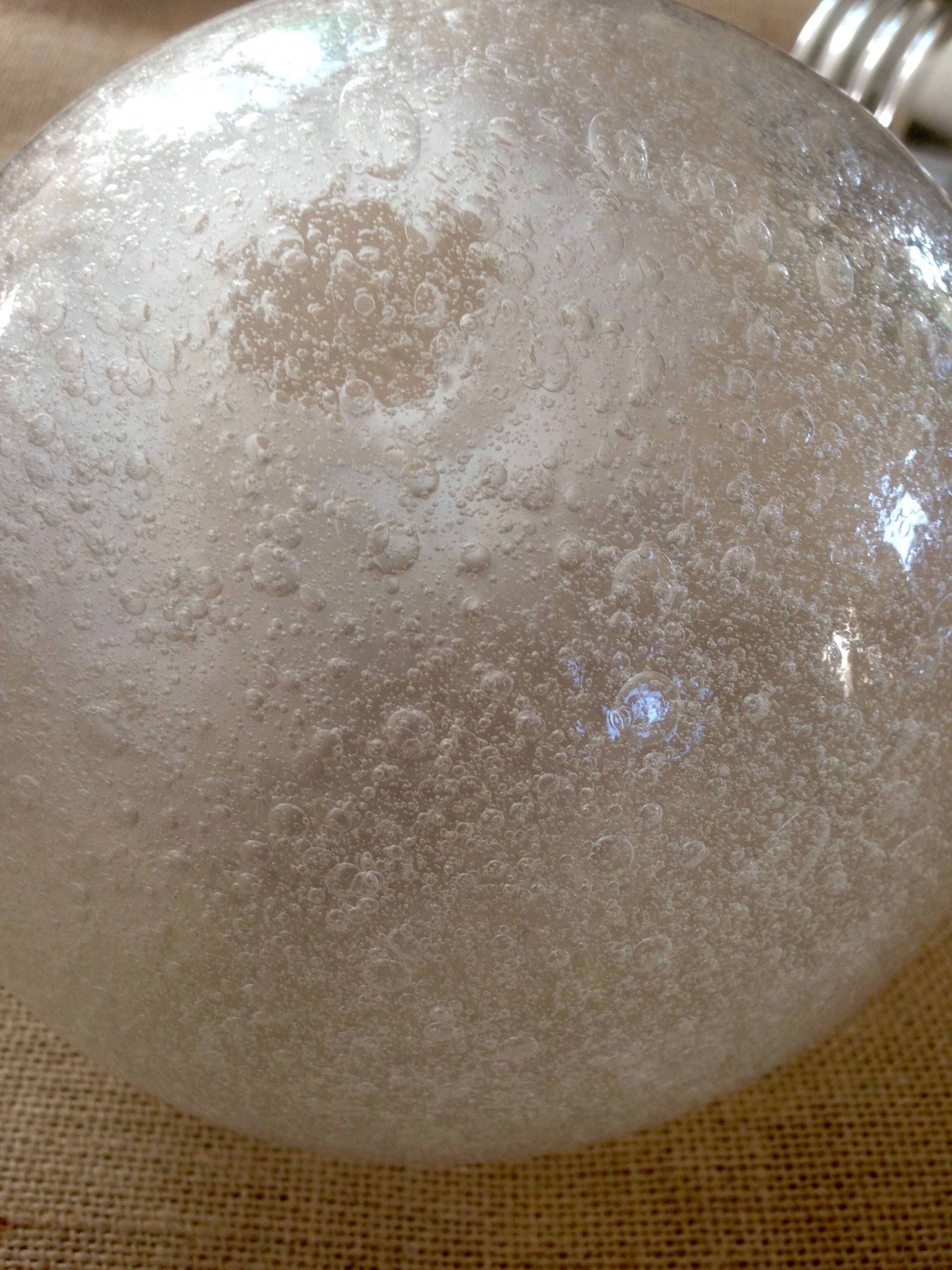 Suspension of the 1970s bubble glass ampoule