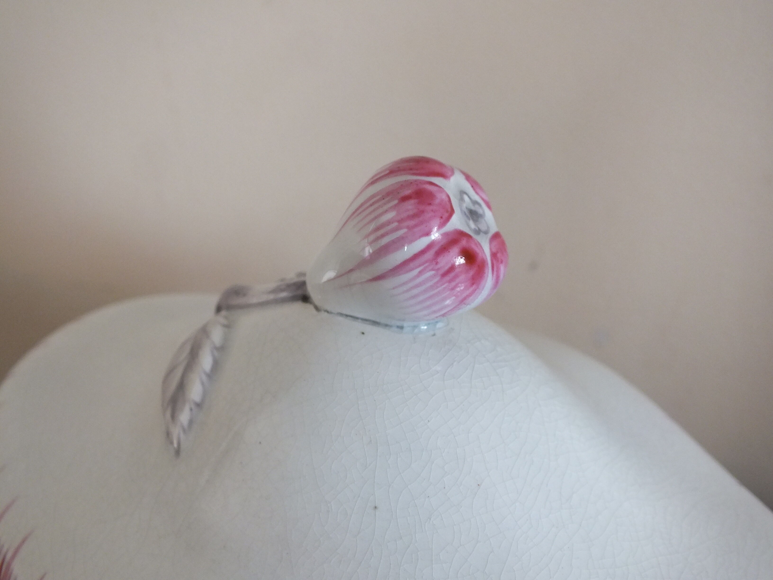 Old pink net sauce pot Lunéville KG China