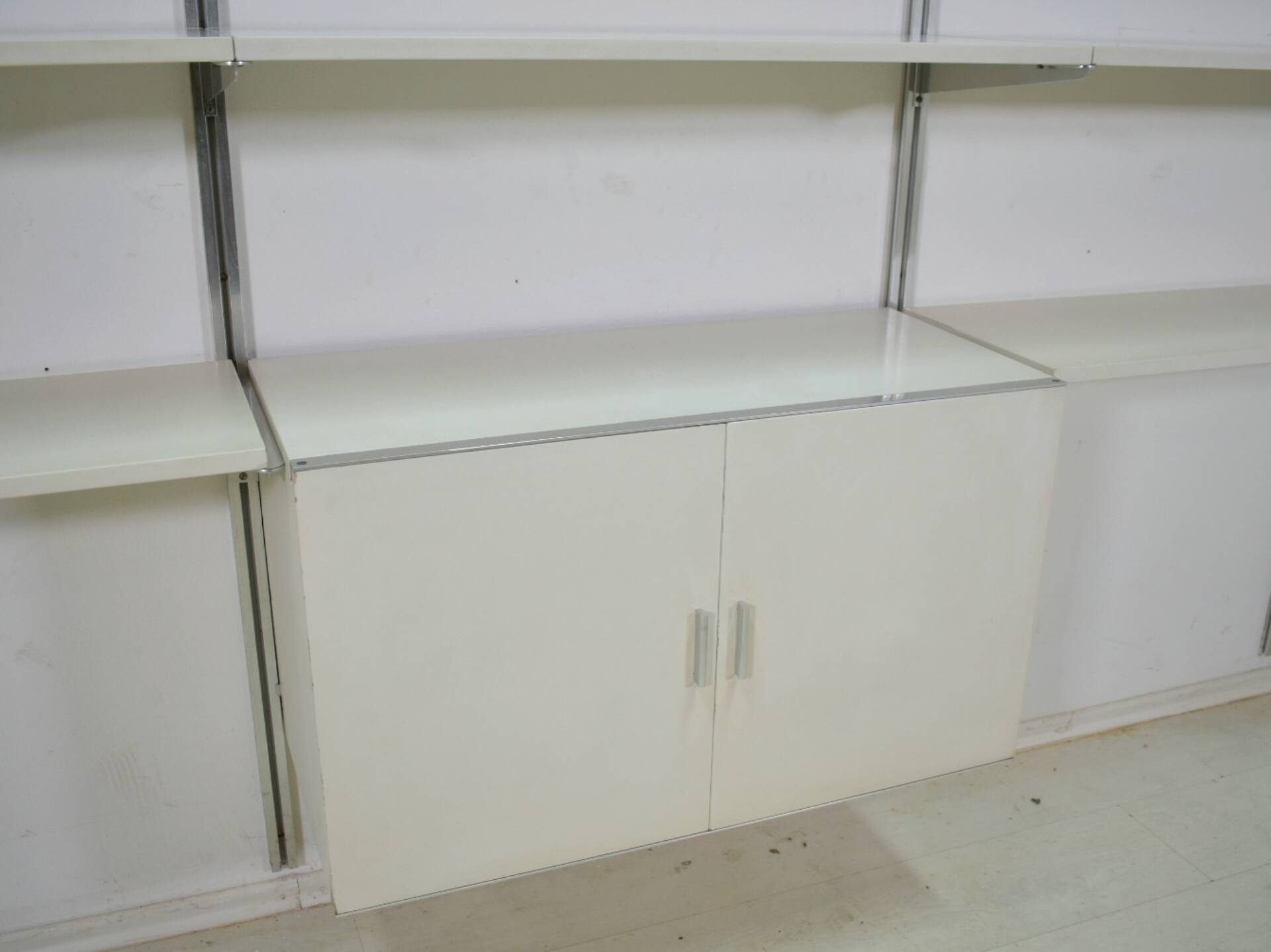 Wall unit CSS by George Nelson for Herman Miller 1960s bookshelf