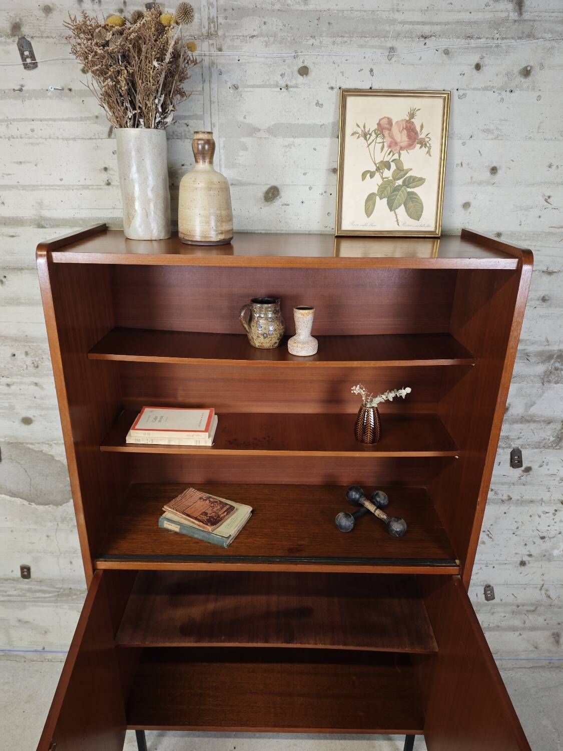 Vintage showcase