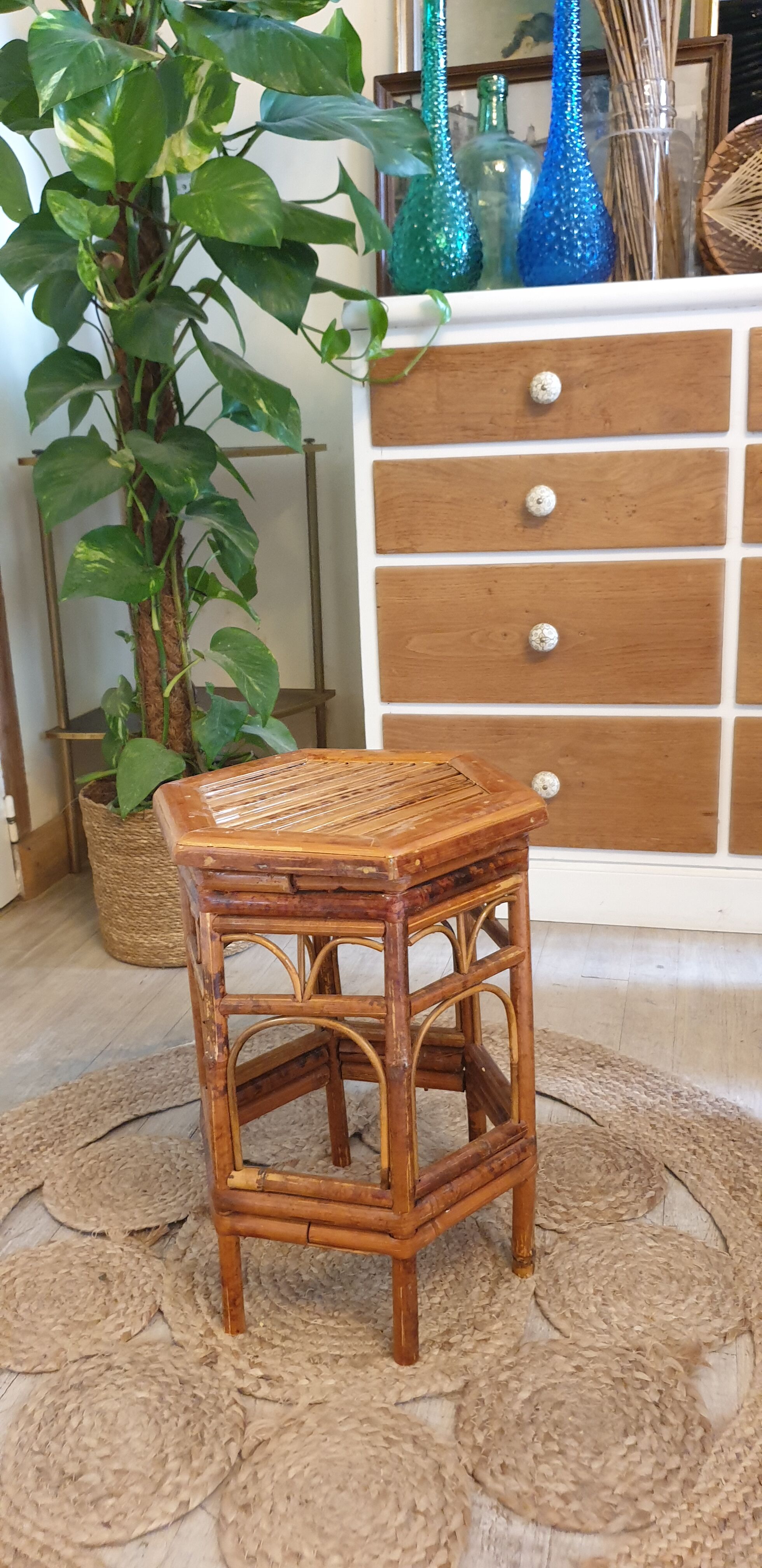 Bamboo and rattan pedestal table