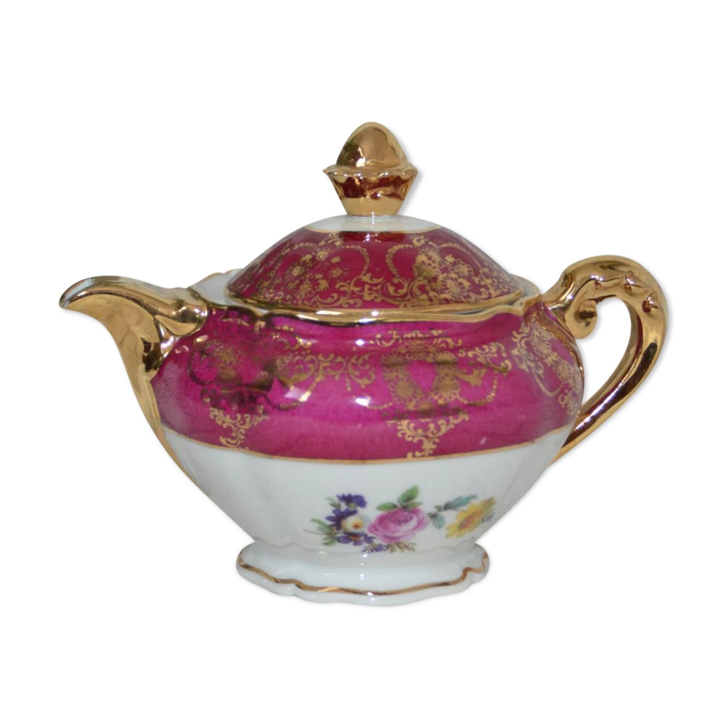 Teapot in Limoges porcelain, burgundy and gold