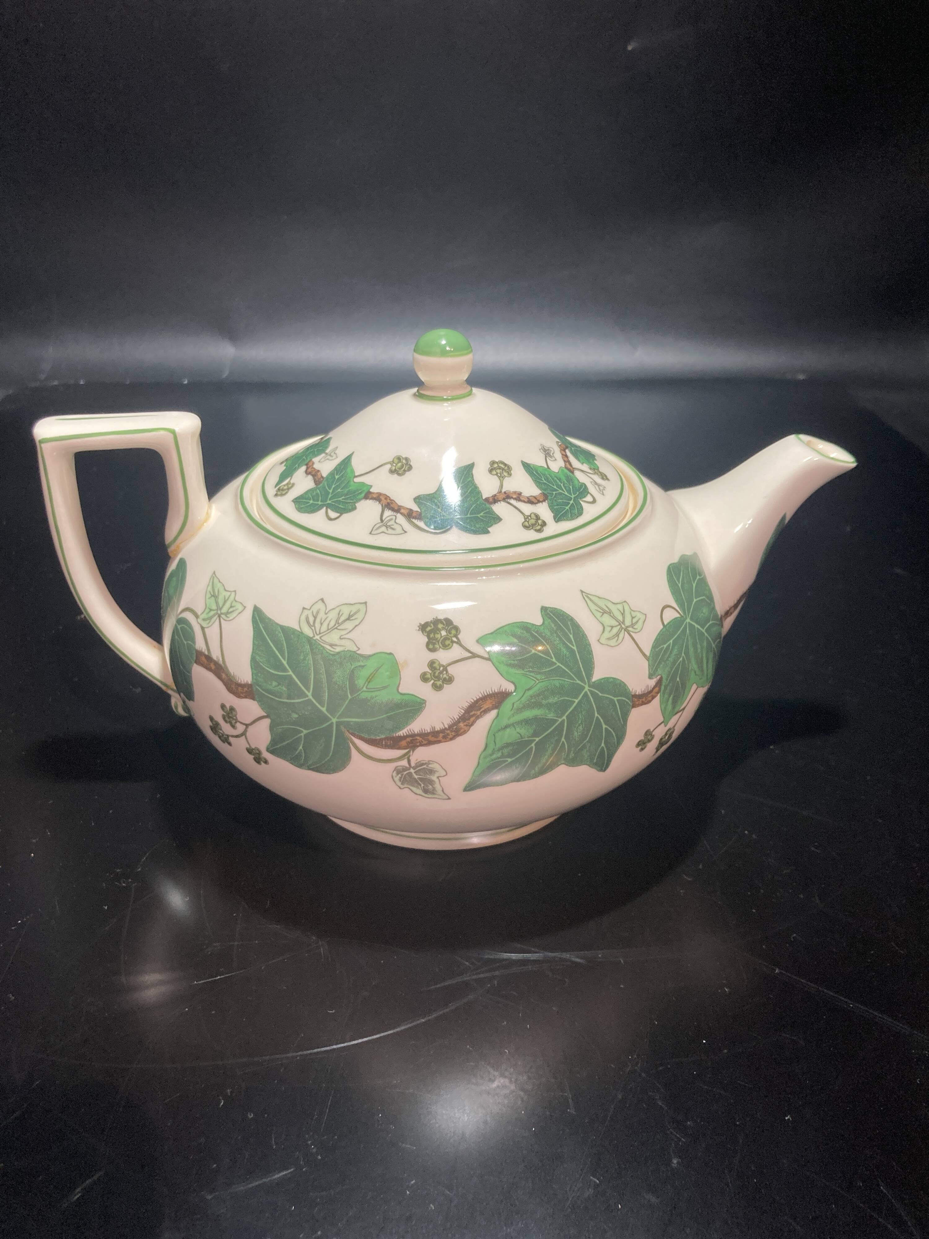 Ceramic teapot